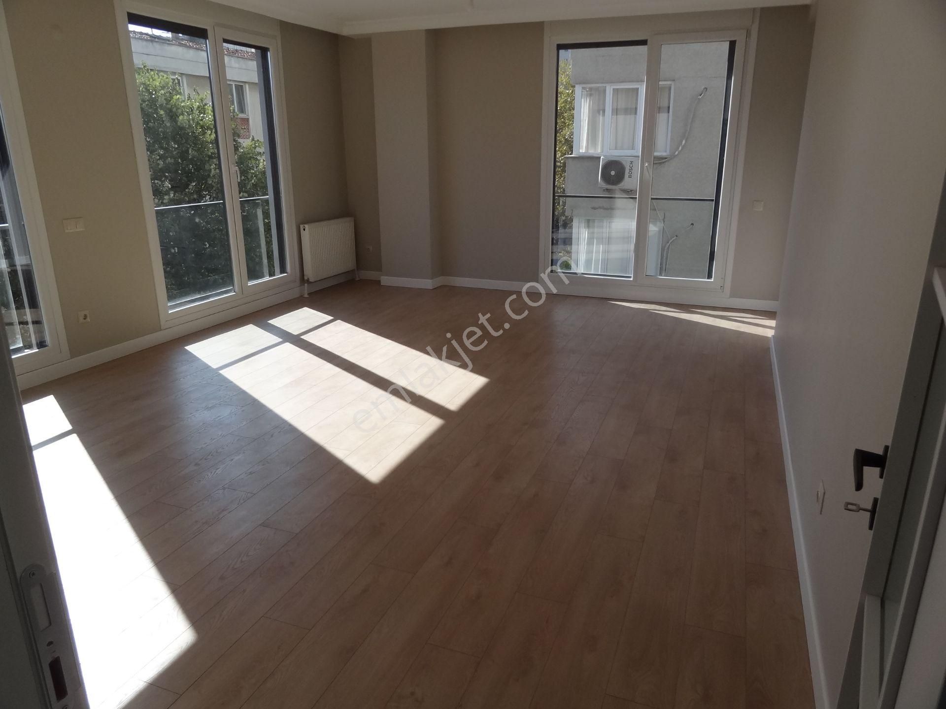 Bostancı Merkez Kombili Ebeveynli Balkonlu Sıfır Fırsat Satılık Daire 3+1,140m2 - Görsel 4