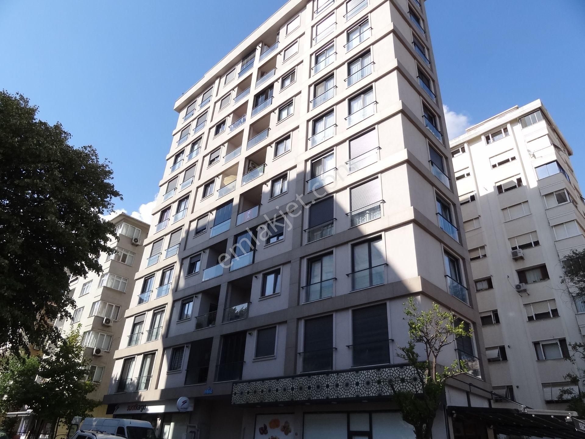 Bostancı Merkez Kombili Ebeveynli Balkonlu Sıfır Fırsat Satılık Daire 3+1,140m2