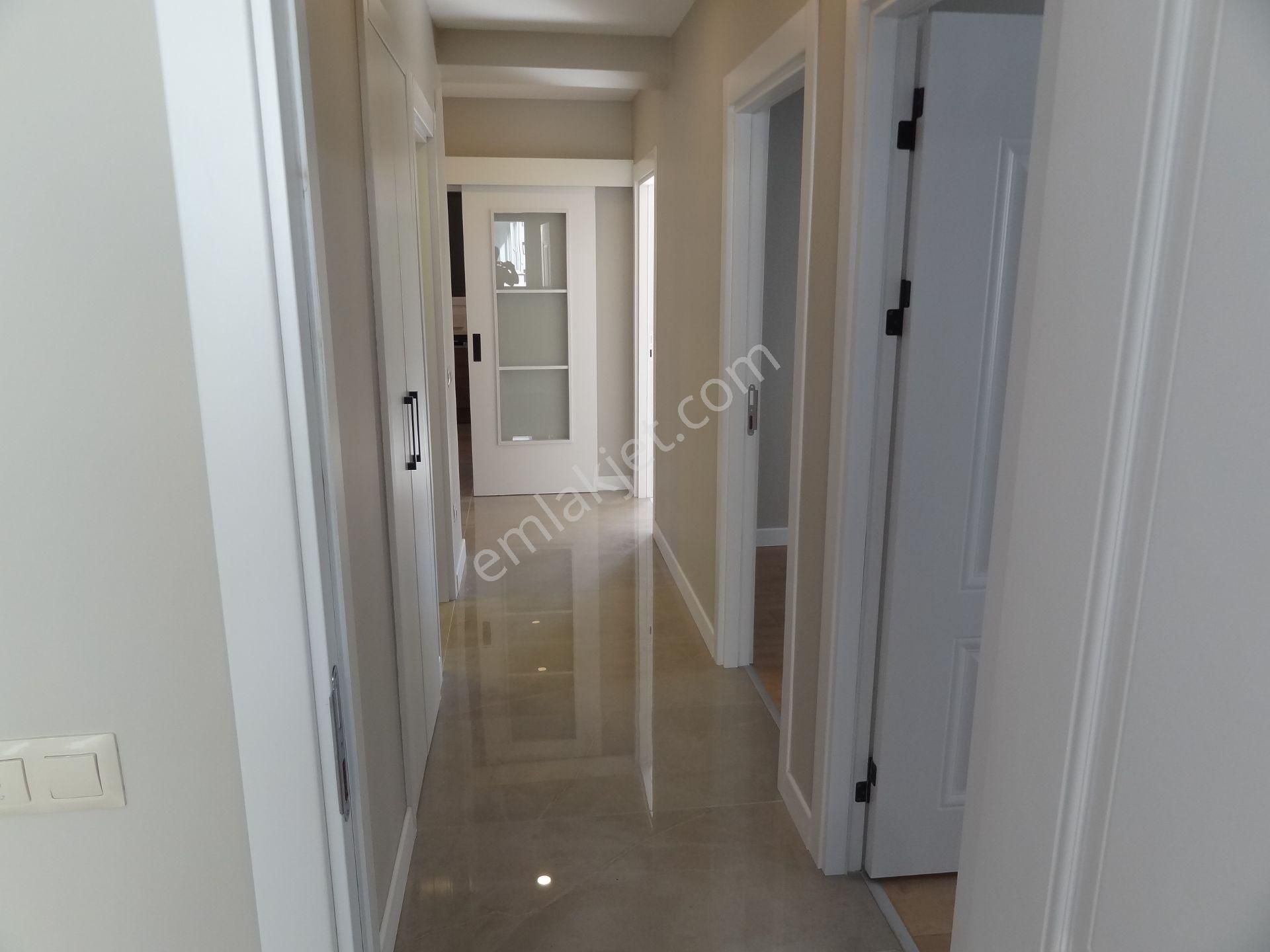 Bostancı Merkez Kombili Ebeveynli Balkonlu Sıfır Fırsat Satılık Daire 3+1,140m2 - Görsel 31