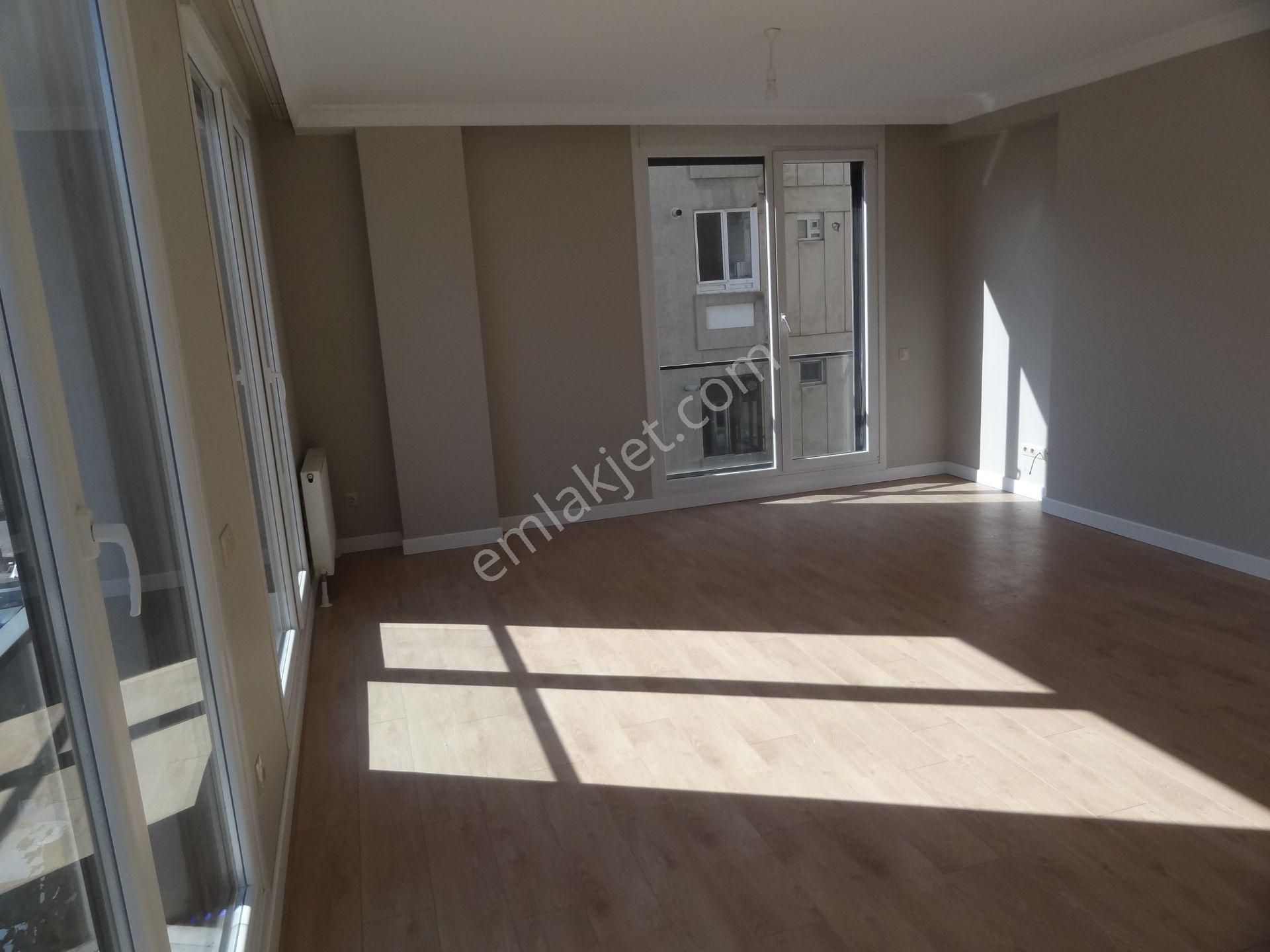Bostancı Merkez Kombili Ebeveynli Balkonlu Sıfır Fırsat Satılık Daire 3+1,140m2 - Görsel 7