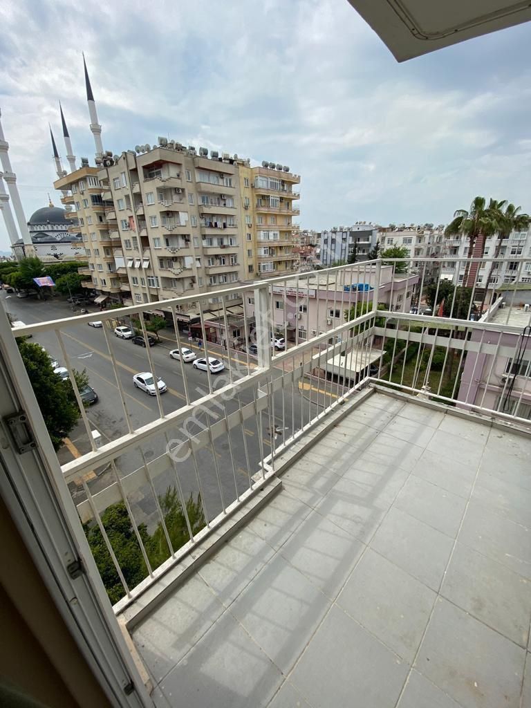 Beykent Gayrimenkulden Deniz Manzaralı Satılık Daire - Görsel 24