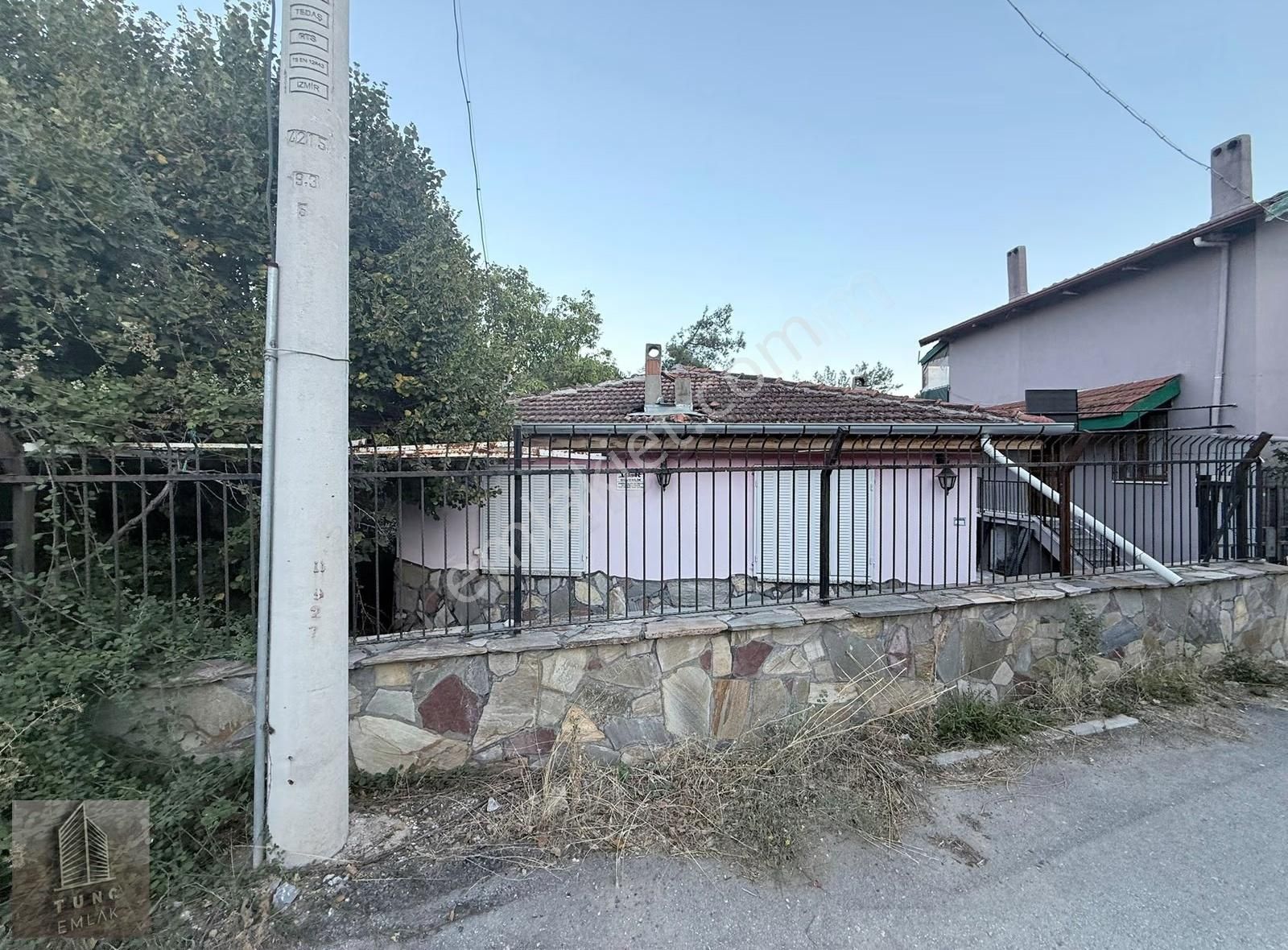 Cankurtarnda İçinde 1 Villa 1 Ev Olan 1400m2 Ticari+konut Arsa - Görsel 8