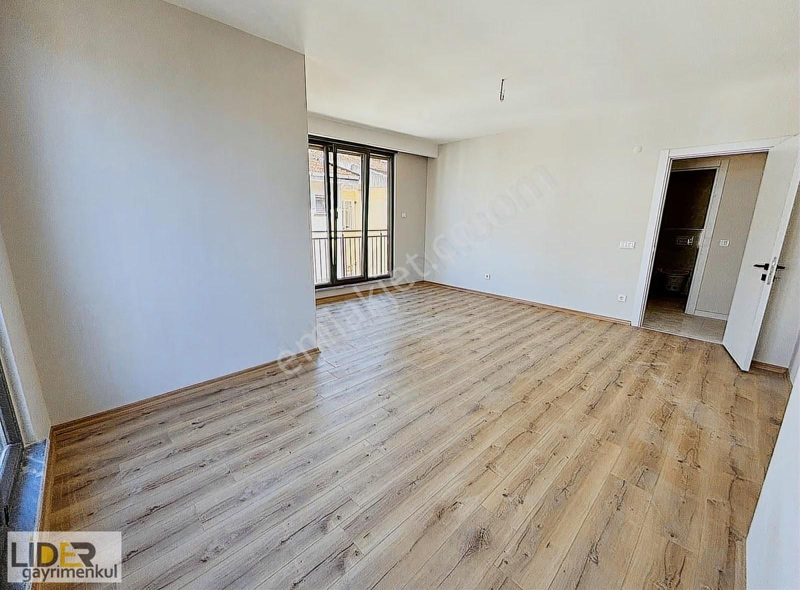 Lider'den İdealtepe Sahile Yakın Deniz Manzaralı Köşe 3+2 Dublx - Görsel 3