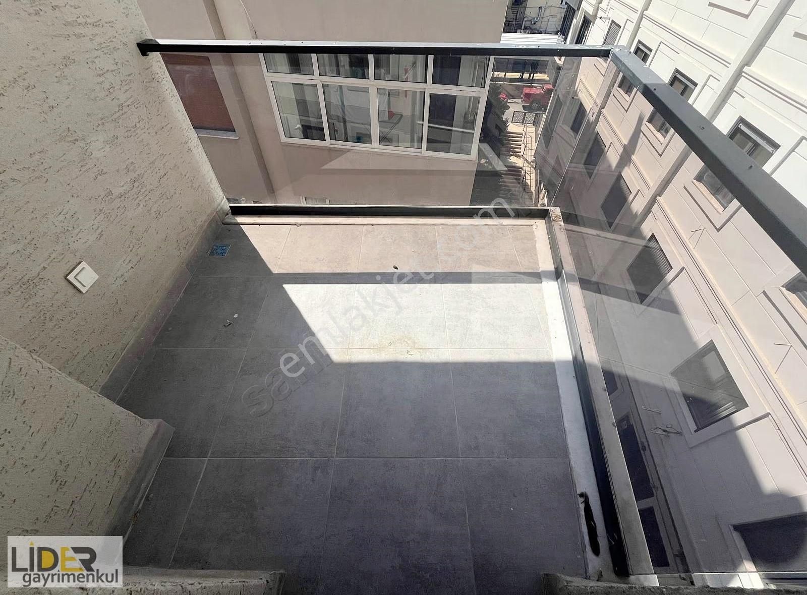 Lider'den İdealtepe Sahilde Deniz Manzaralı Geniş Lüks 3+2 Dublx - Görsel 15