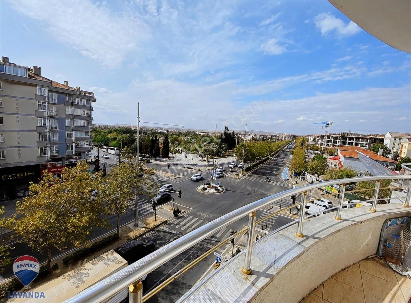 Re/max Lavanda'dan Cumhuriyet Parkı Karşısı Satılık 3+1 Daire - Görsel 4