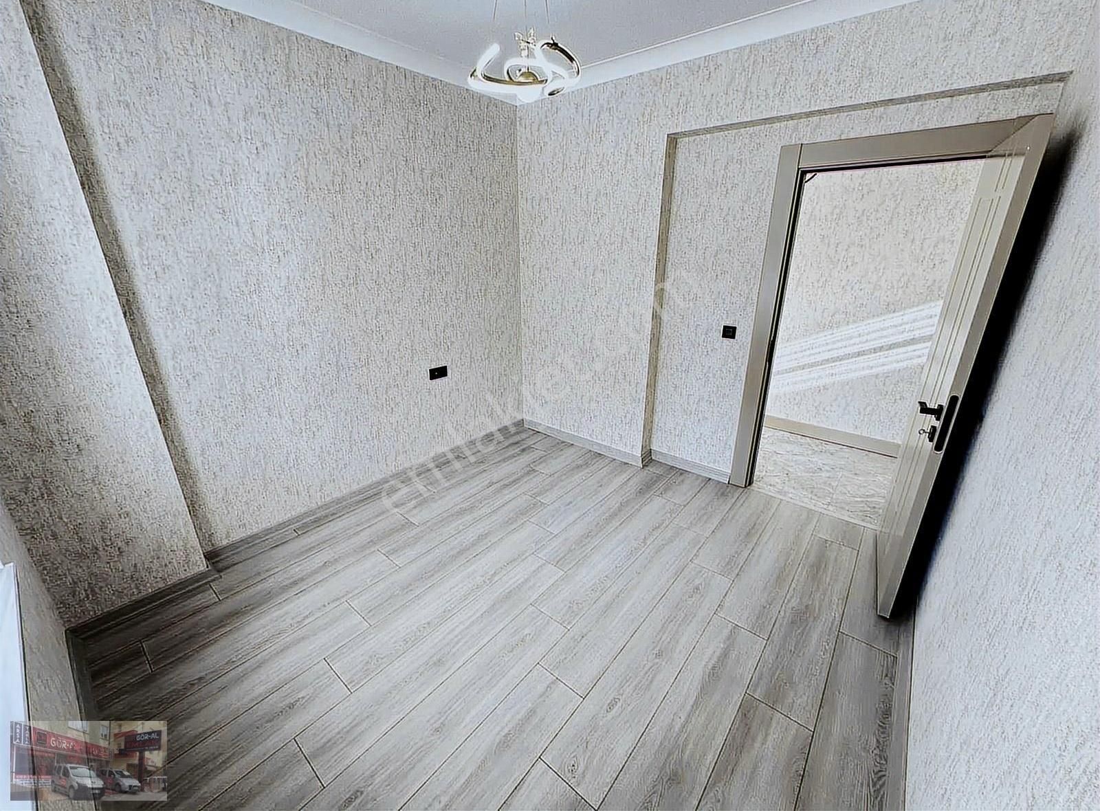 Susuzda Kapalı Otoparklı Sıfır 4+1 - Görsel 16