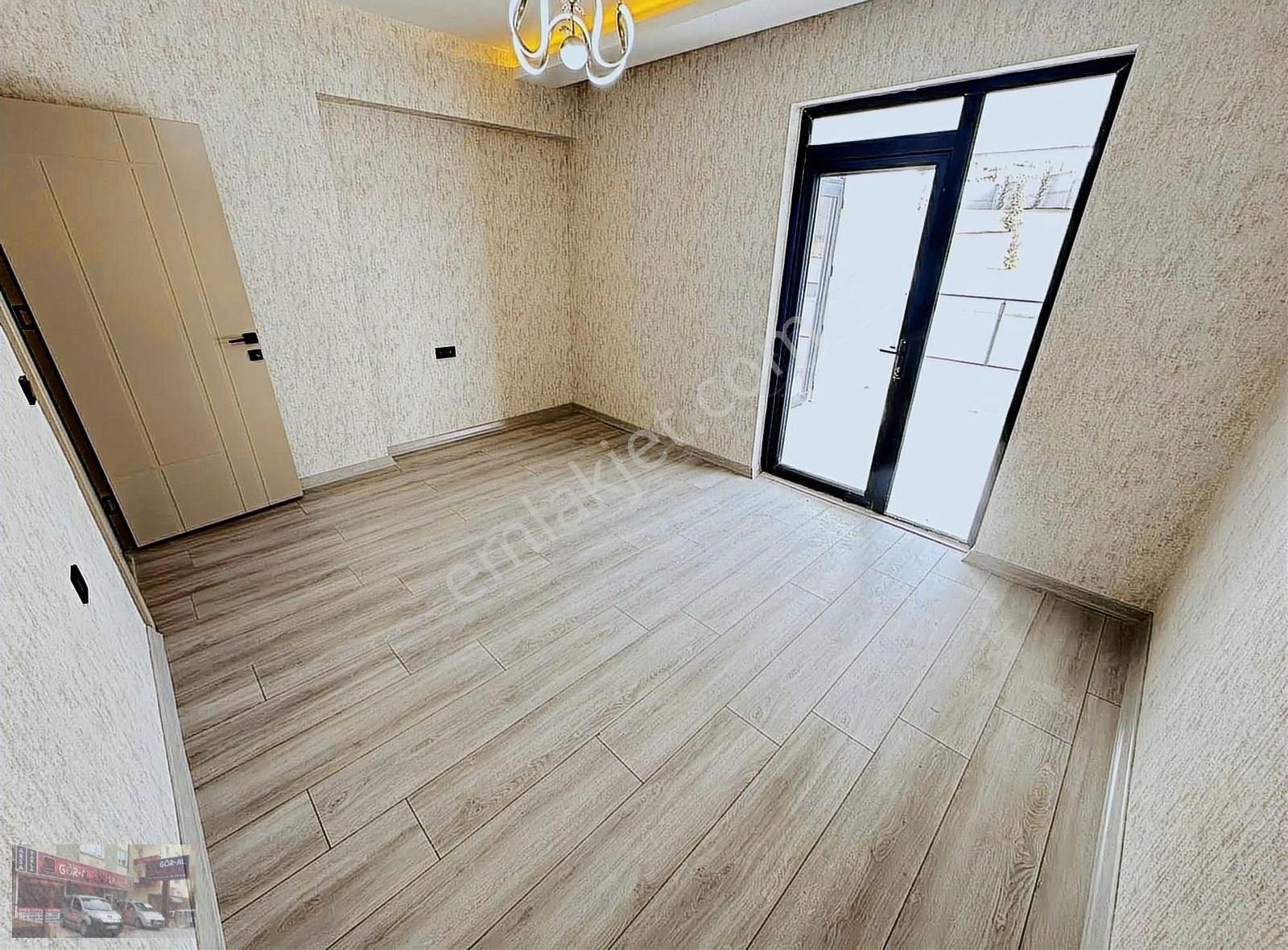 Susuzda Kapalı Otoparklı Sıfır 4+1 - Görsel 5