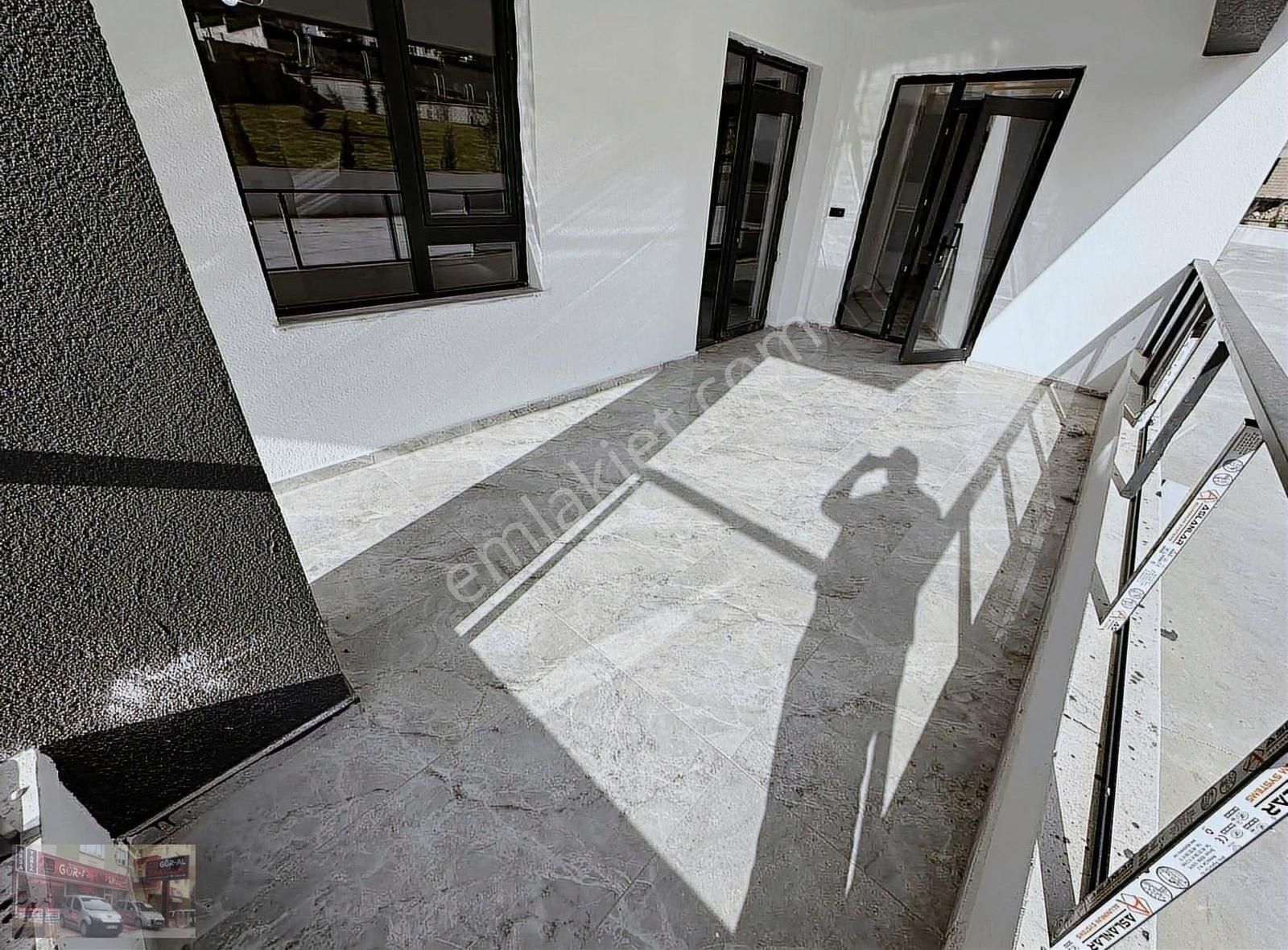 Susuzda Kapalı Otoparklı Sıfır 4+1 - Görsel 30