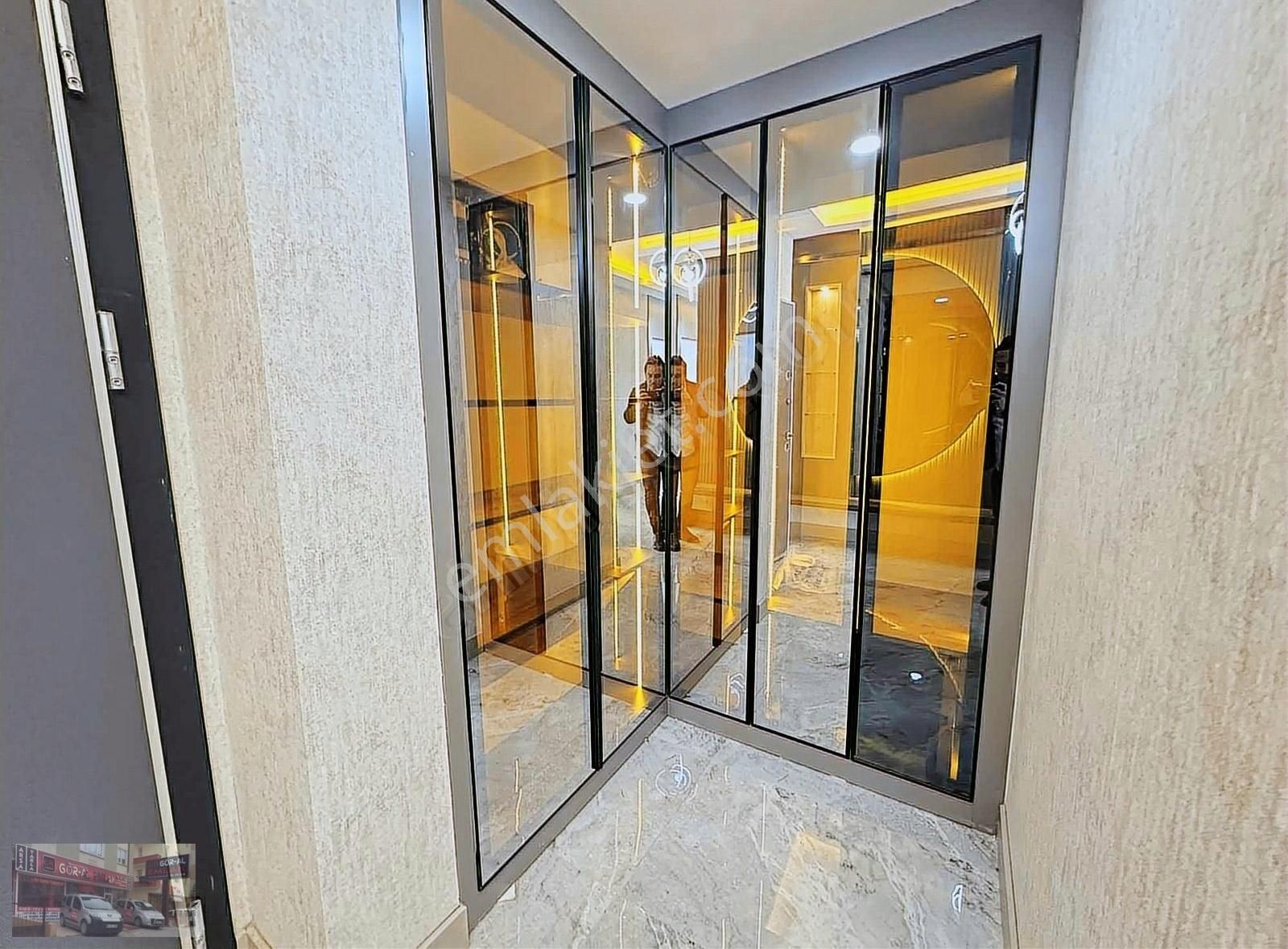 Susuzda Kapalı Otoparklı Sıfır 4+1 - Görsel 21