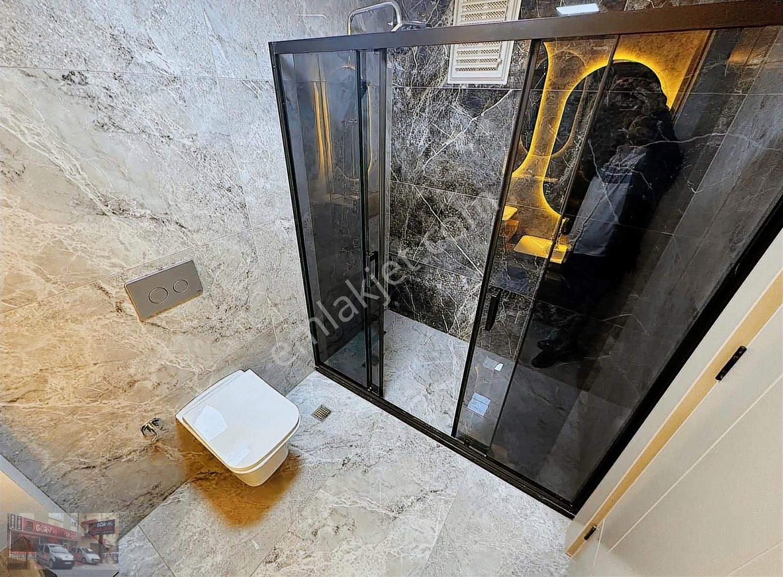 Susuzda Kapalı Otoparklı Sıfır 4+1 - Görsel 27