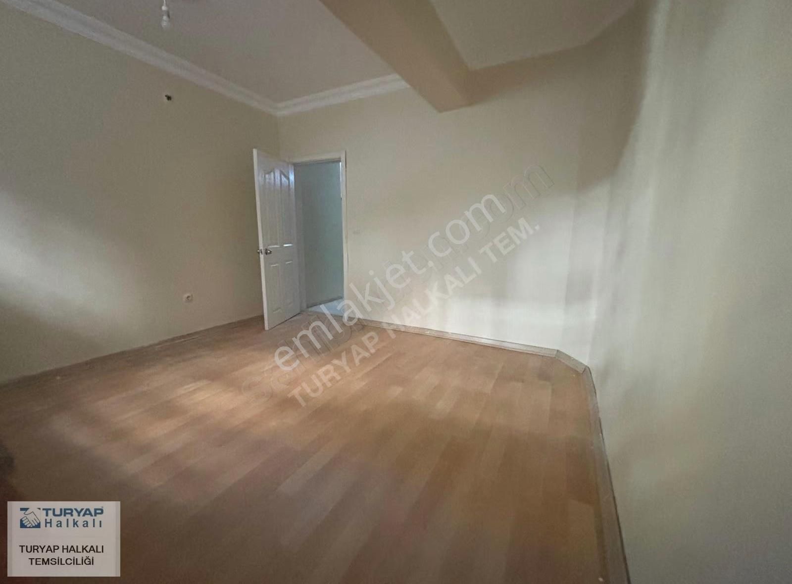 Küçükçekmece İnönü Mh Satılık 2+1 Bahçe Katı Daire - Görsel 3