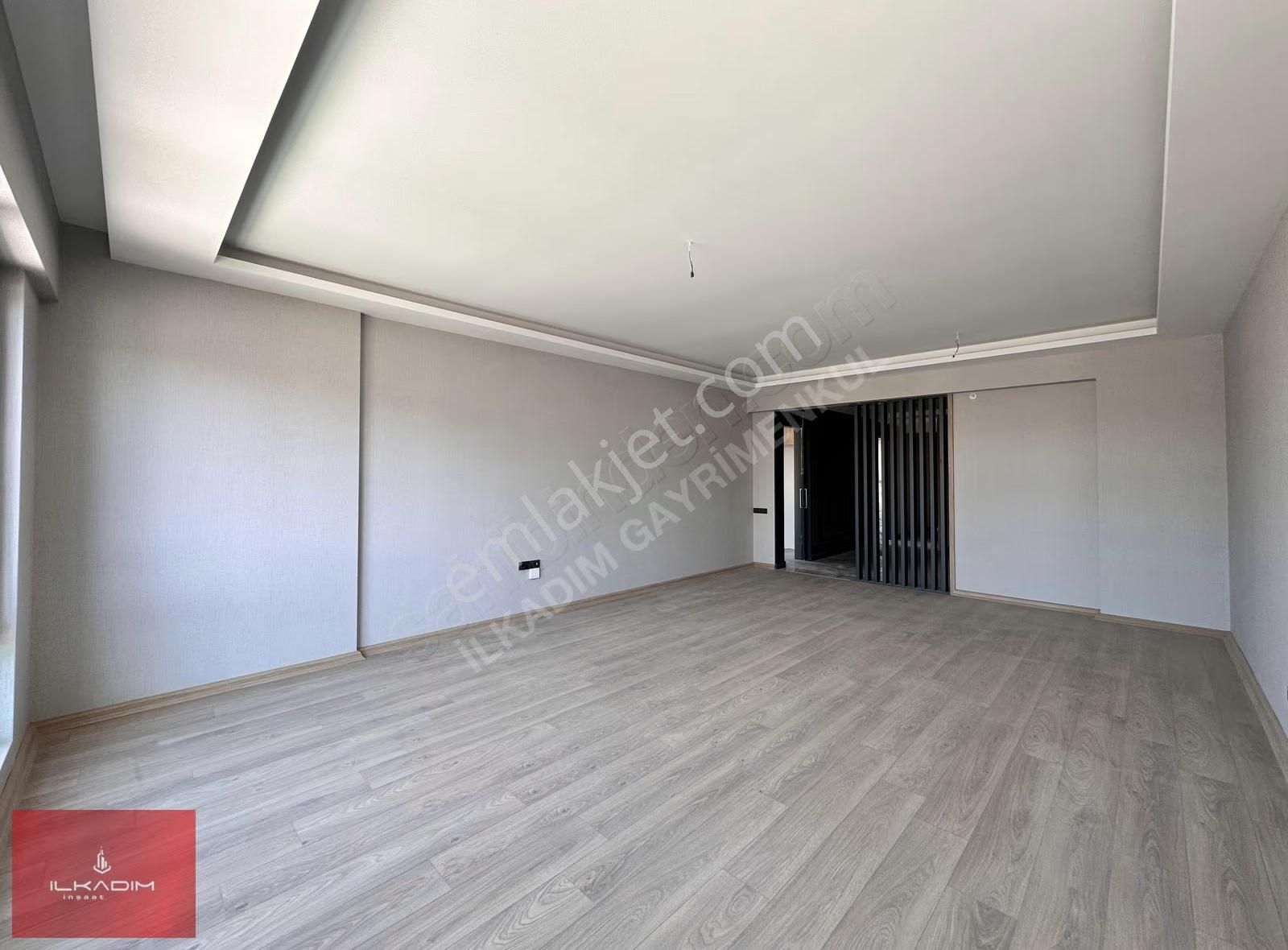 İlkadımdan Ovacıkta Bulvarda Yerden Isıtmalı Ada Mutfaklı 5+1 - Görsel 9