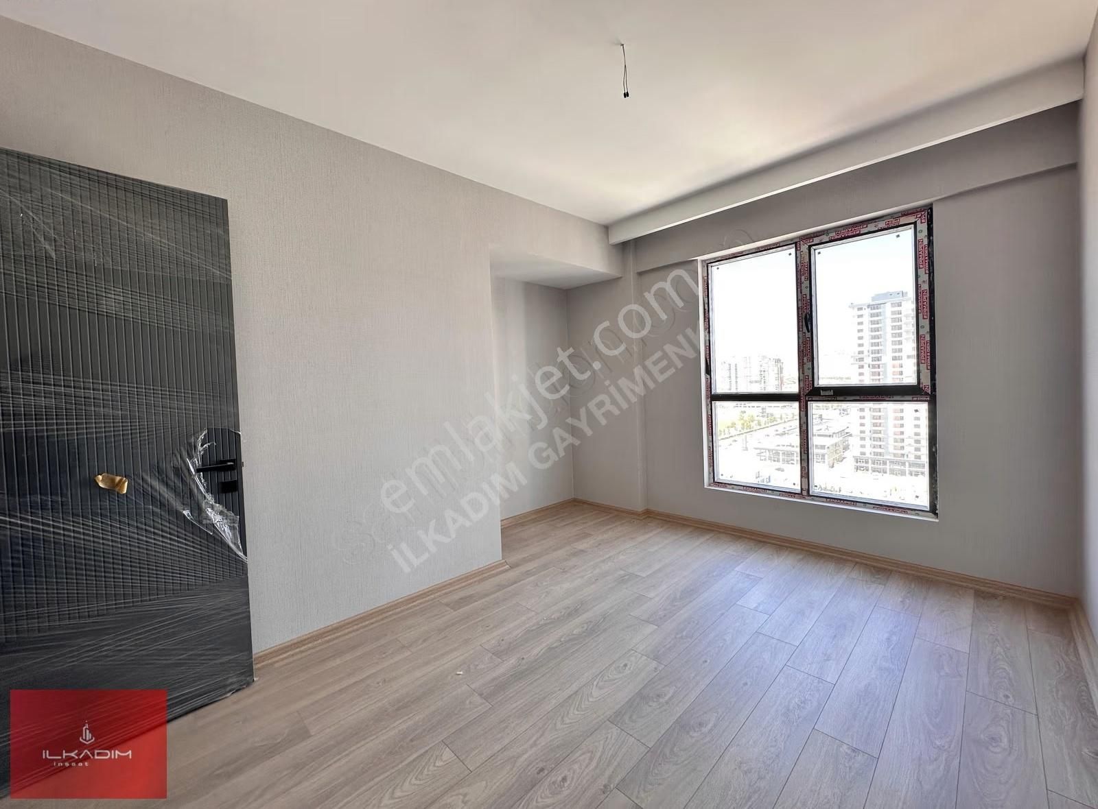 İlkadımdan Ovacıkta Bulvarda Yerden Isıtmalı Ada Mutfaklı 5+1 - Görsel 12