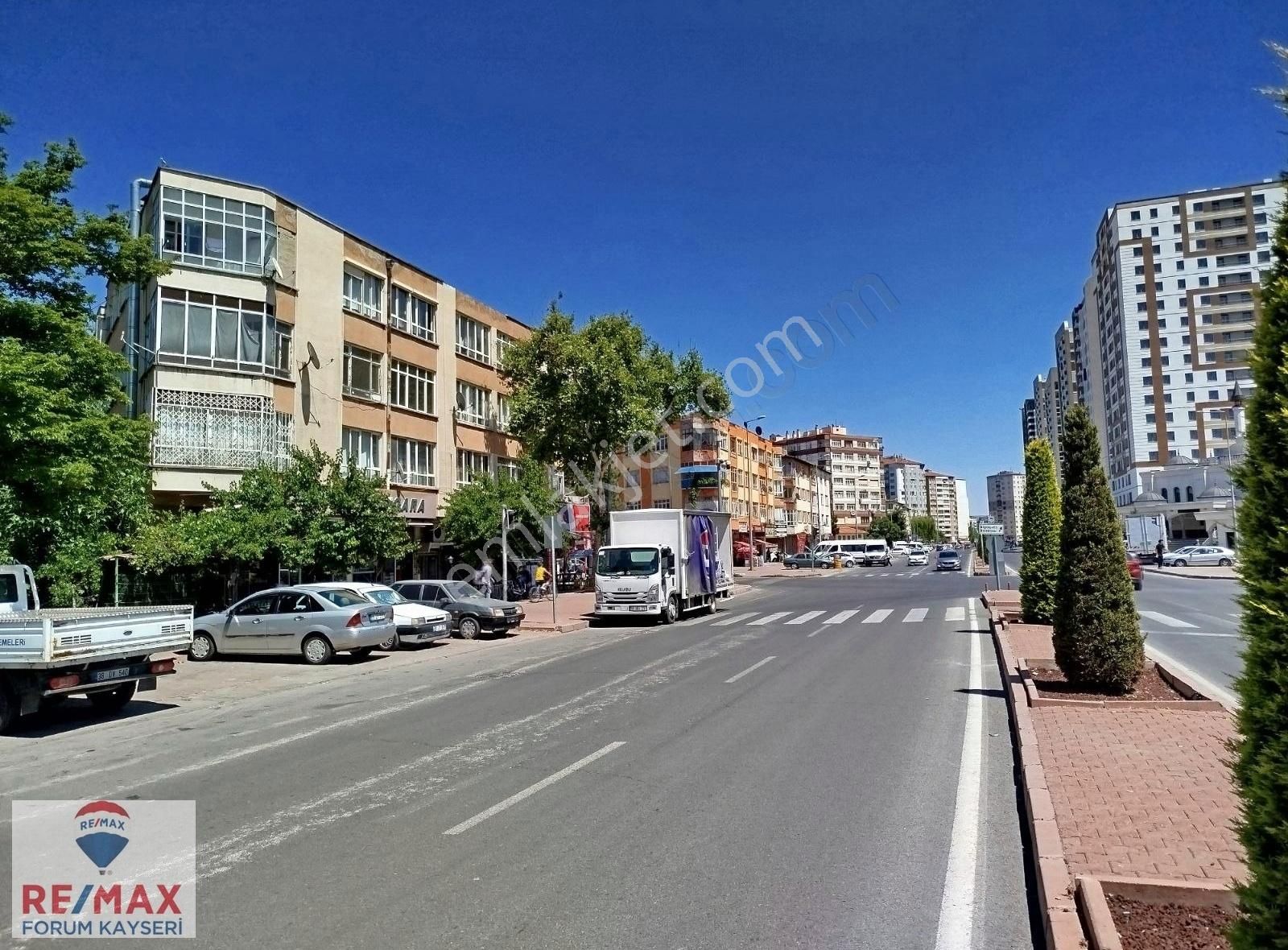 Nil Caddesinde Köşe Başı Fırsat Daire - Görsel 14