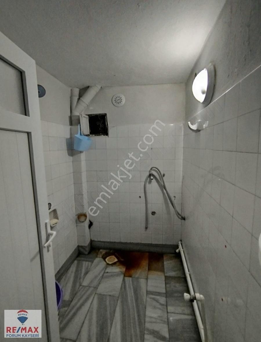 Nil Caddesinde Köşe Başı Fırsat Daire - Görsel 8