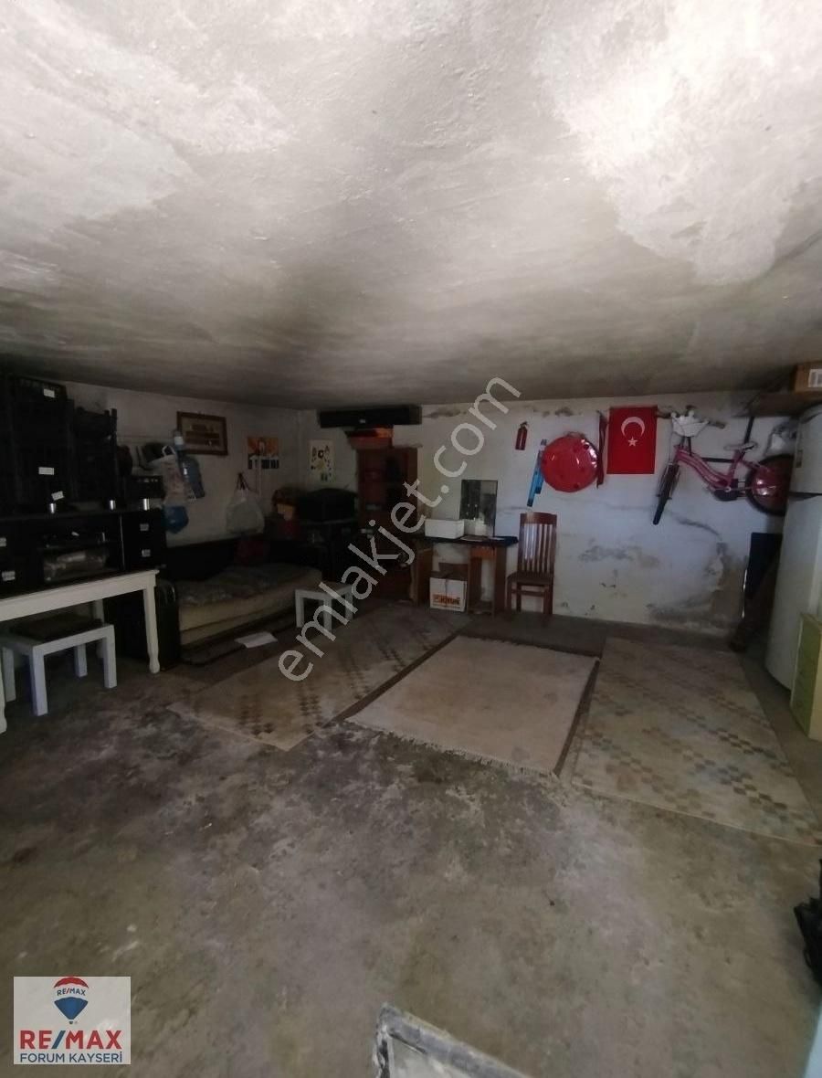 Nil Caddesinde Köşe Başı Fırsat Daire - Görsel 22