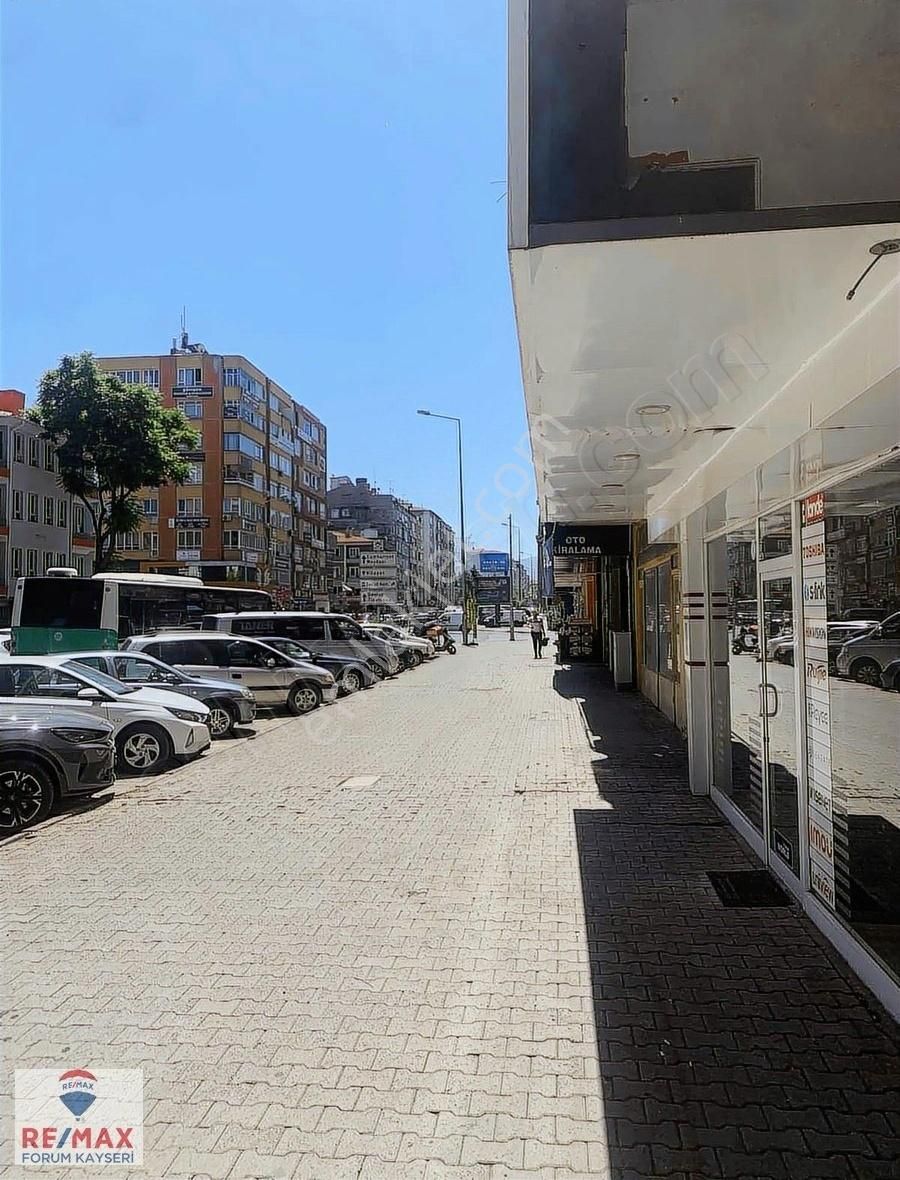 İstasyon Caddesinde İçi Yapılı Mobilyalı Bodrumlu Dükkan - Görsel 2