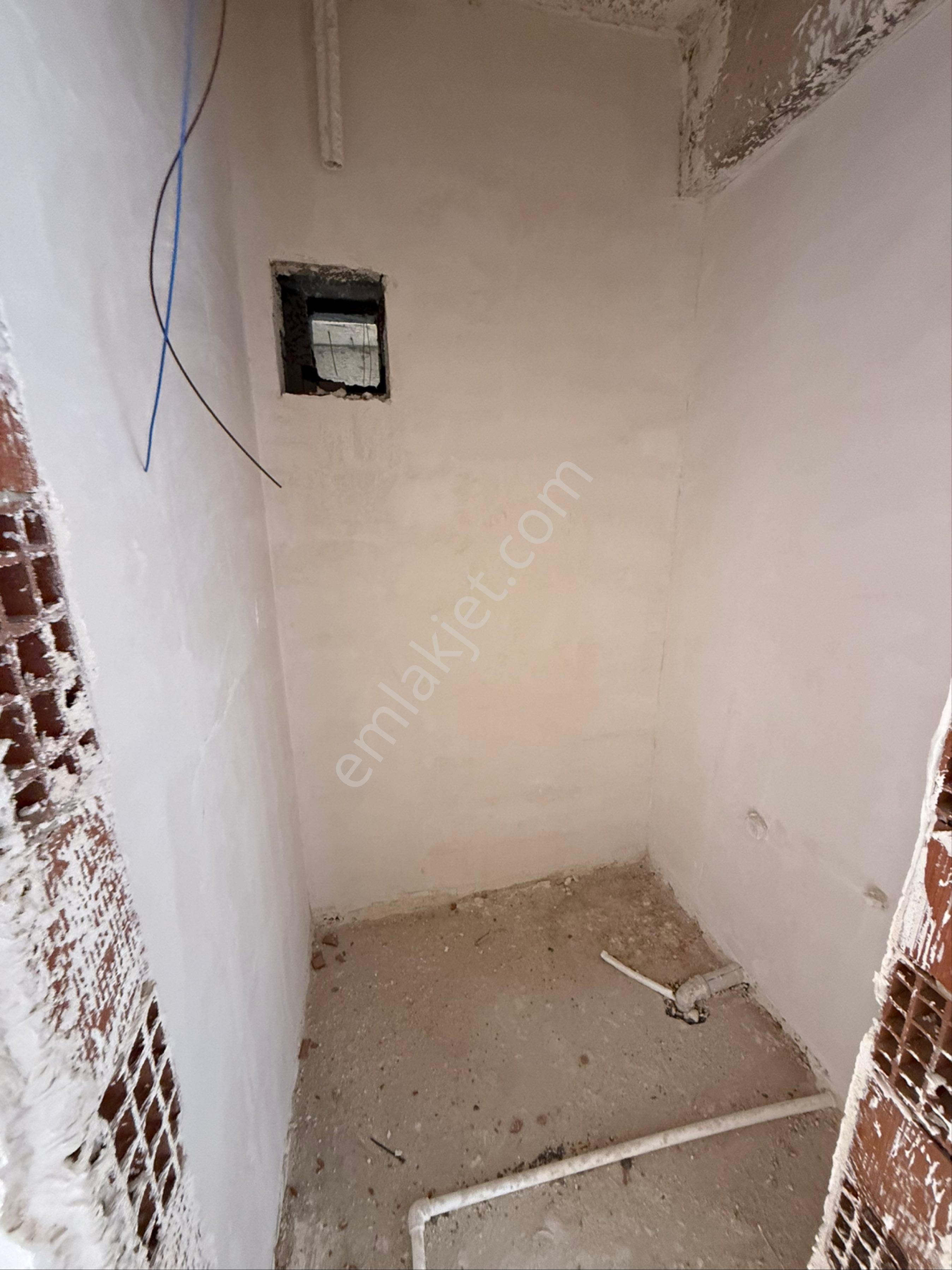 Kemalöz'de Güzel Konumda Giyotin Cam Balkonlu Kupon 3+1 Daire - Görsel 25