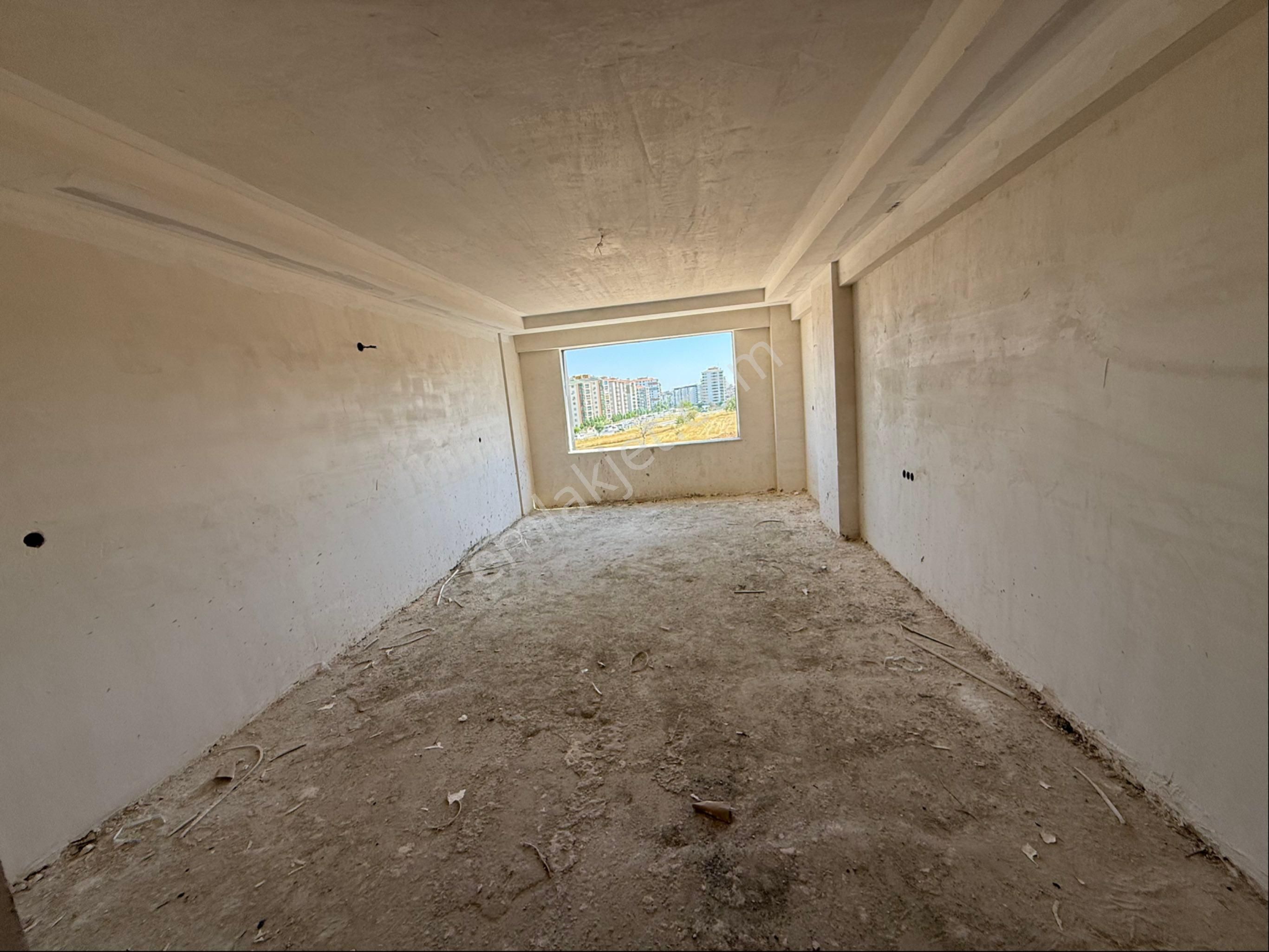 Kemalöz'de Güzel Konumda Giyotin Cam Balkonlu Kupon 3+1 Daire - Görsel 30