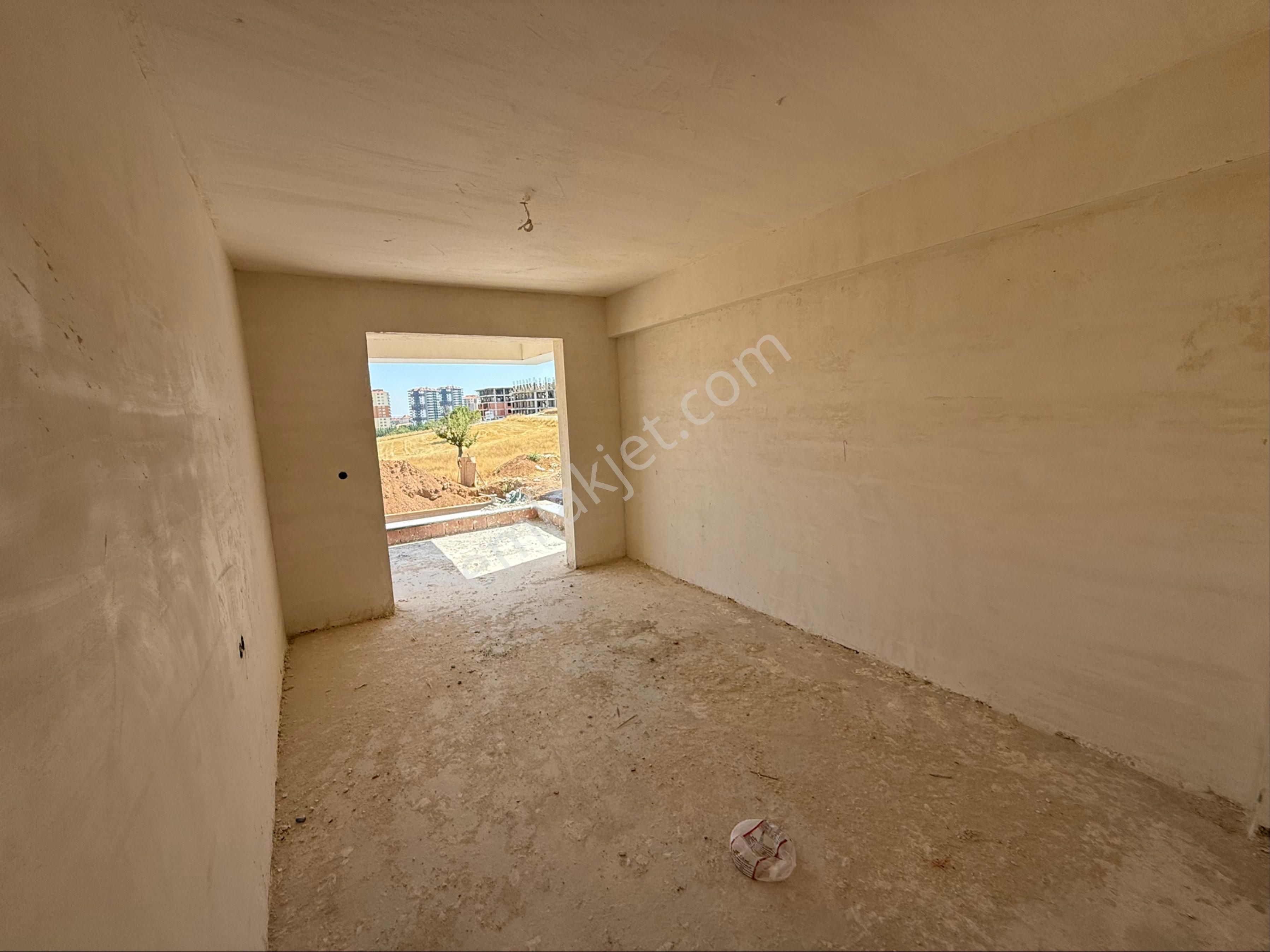 Kemalöz'de Güzel Konumda Giyotin Cam Balkonlu Kupon 3+1 Daire - Görsel 12