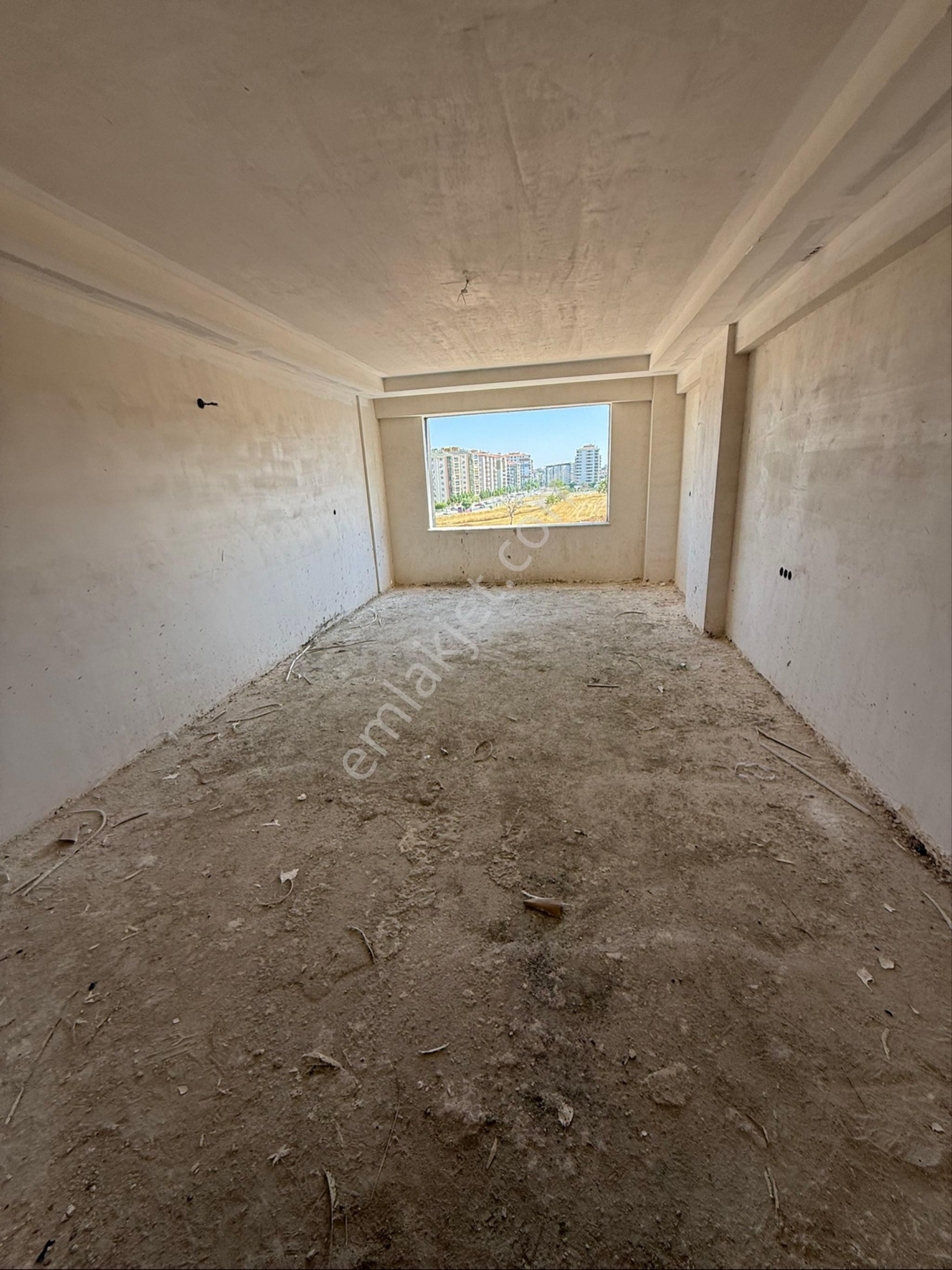 Kemalöz'de Güzel Konumda Giyotin Cam Balkonlu Kupon 3+1 Daire - Görsel 5