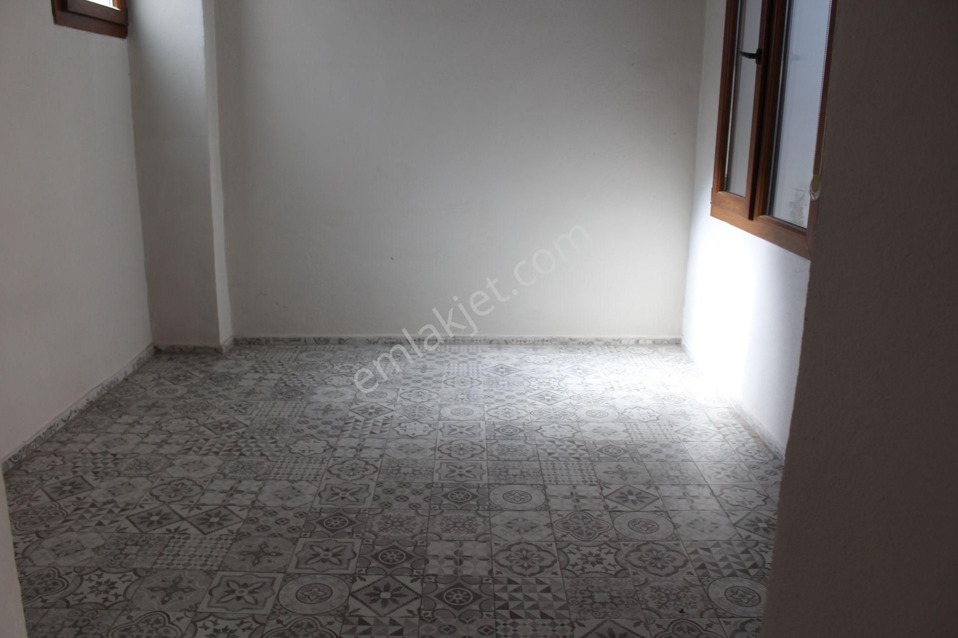 Ayvada'dan Ayvalık Merkez'de Deniz Manzaralı 2 Katlı 2+1 Taş Ru Evi - Görsel 10