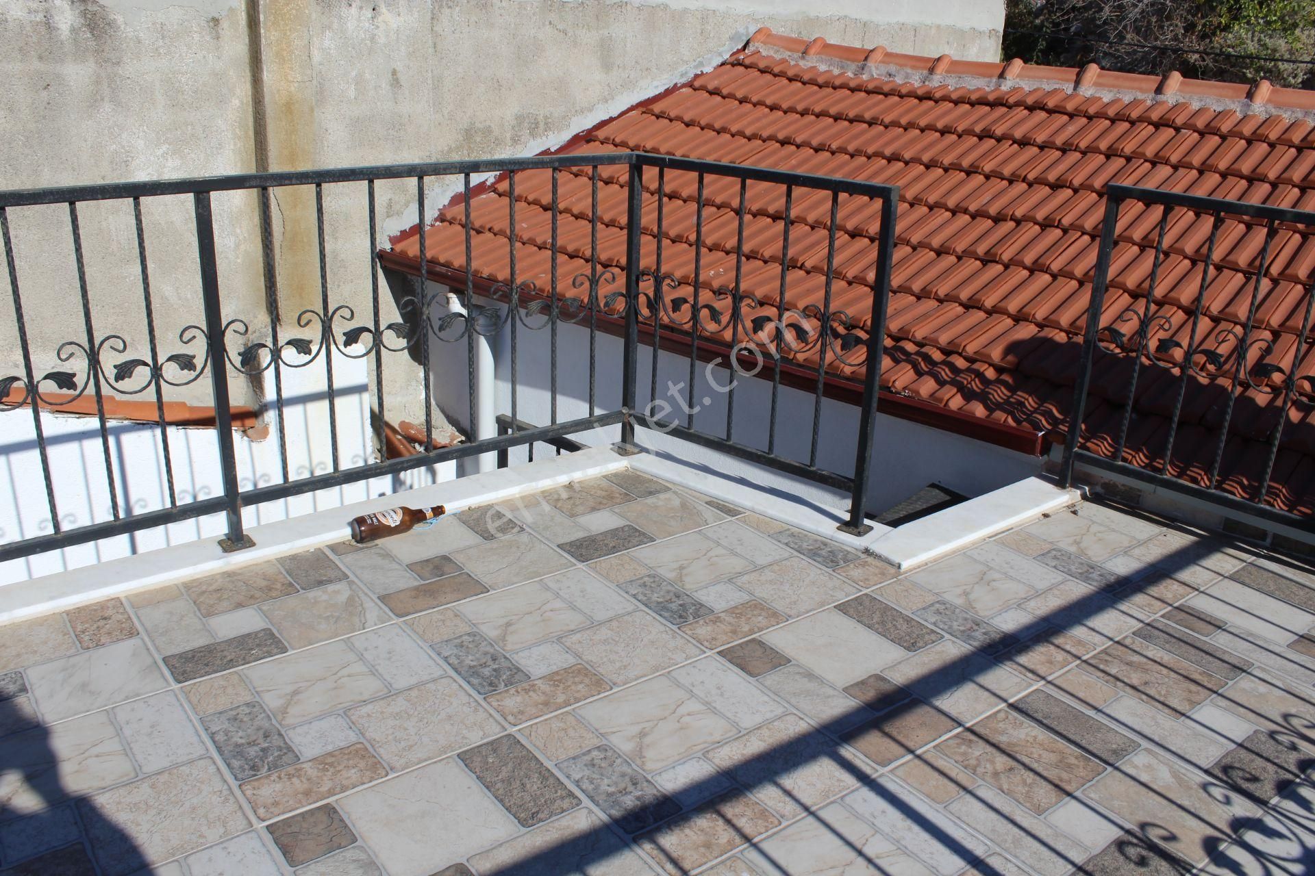 Ayvada'dan Ayvalık Merkez'de Deniz Manzaralı 2 Katlı 2+1 Taş Ru Evi - Görsel 29