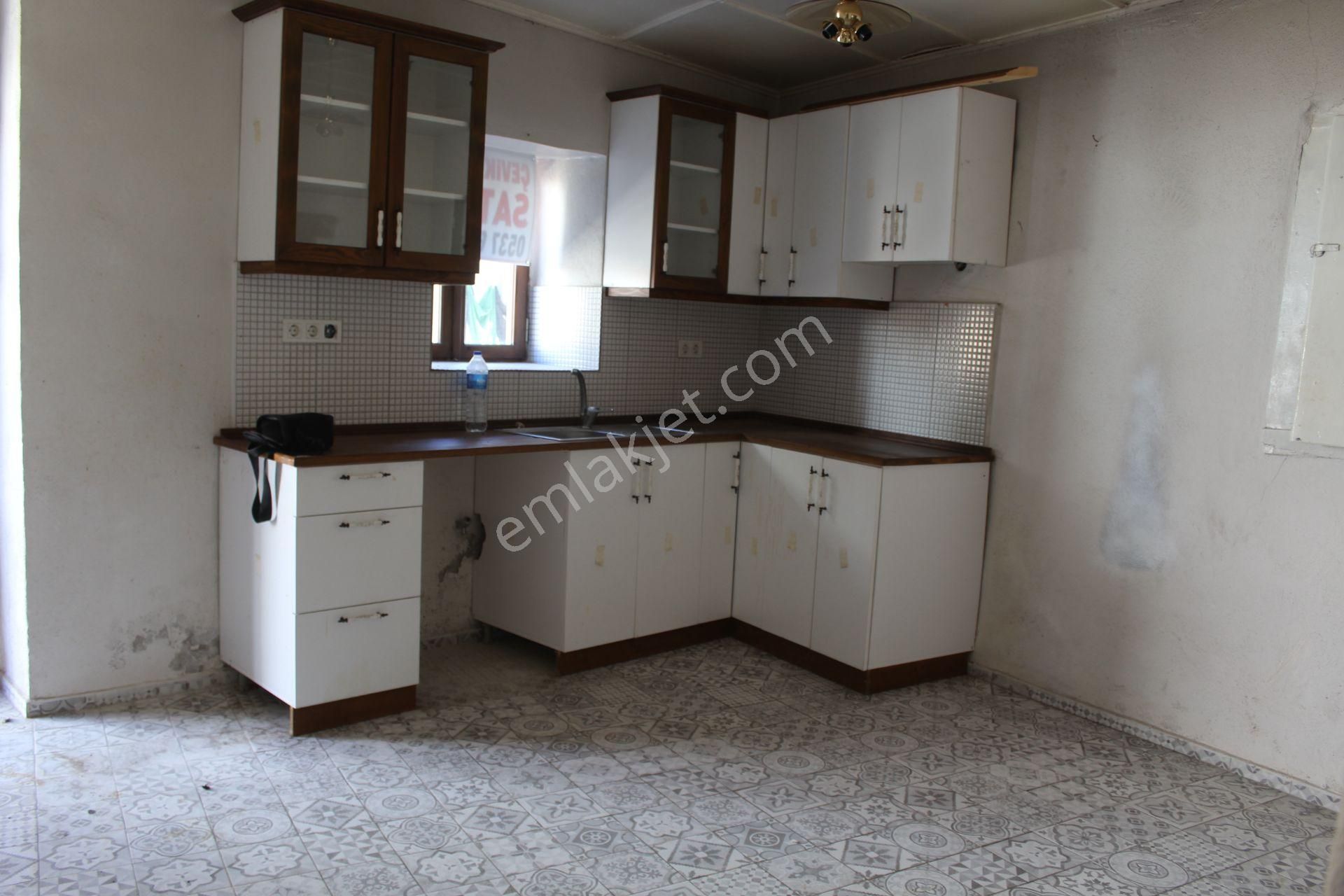 Ayvada'dan Ayvalık Merkez'de Deniz Manzaralı 2 Katlı 2+1 Taş Ru Evi - Görsel 7