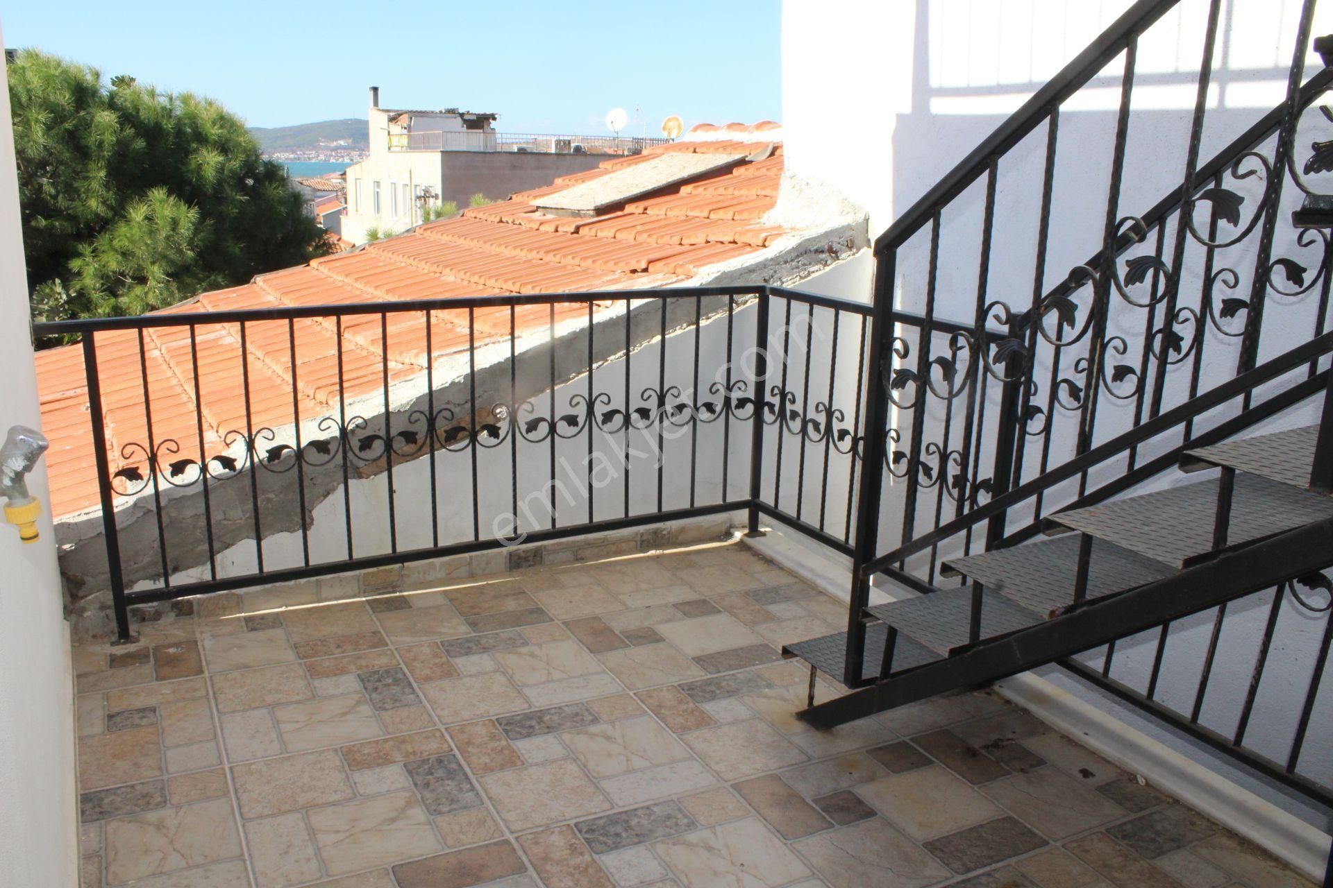 Ayvada'dan Ayvalık Merkez'de Deniz Manzaralı 2 Katlı 2+1 Taş Ru Evi - Görsel 24