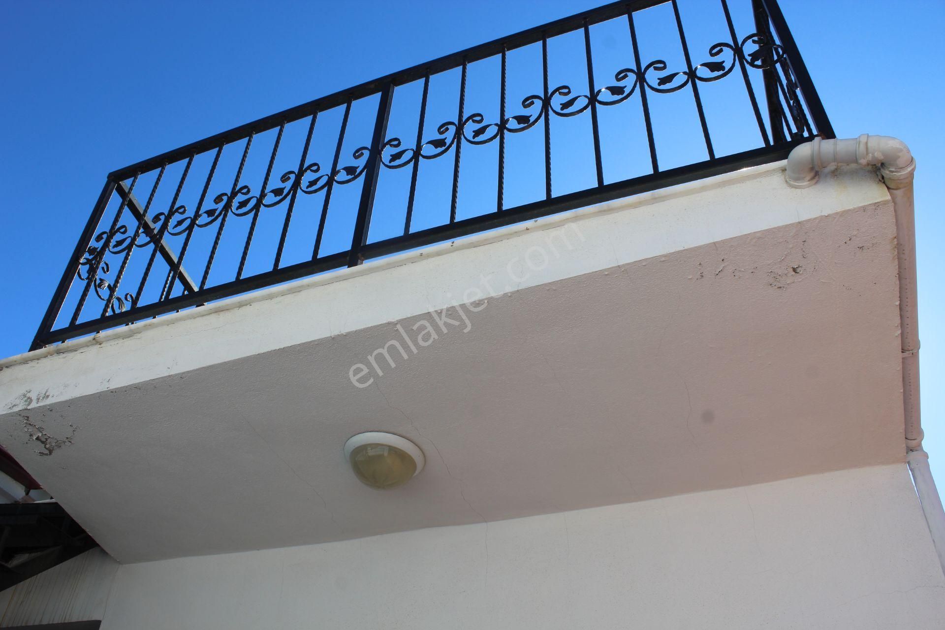 Ayvada'dan Ayvalık Merkez'de Deniz Manzaralı 2 Katlı 2+1 Taş Ru Evi - Görsel 26