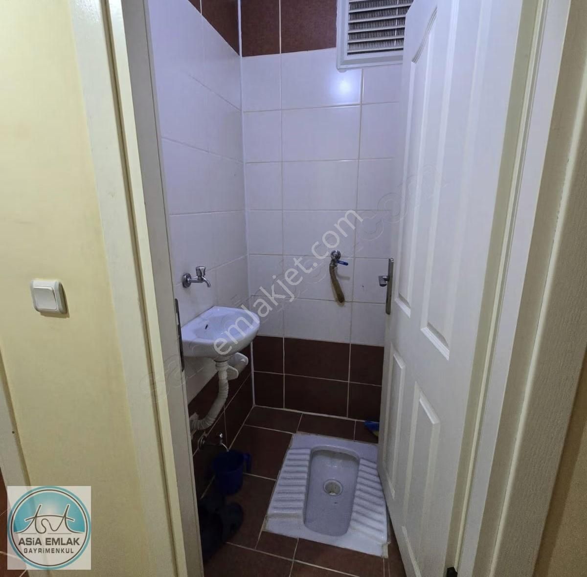 Asia'dan Orhangazi Mahallesinde Merkezi Konumlu 2+1 - Görsel 2