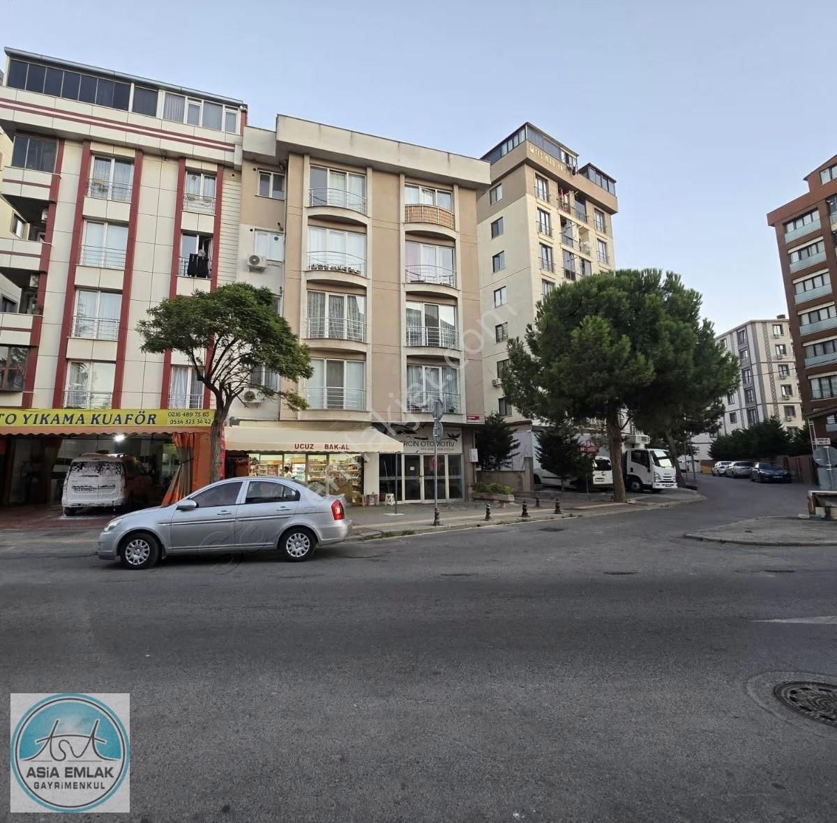 Asia'dan Orhangazi Mahallesinde Merkezi Konumlu 2+1