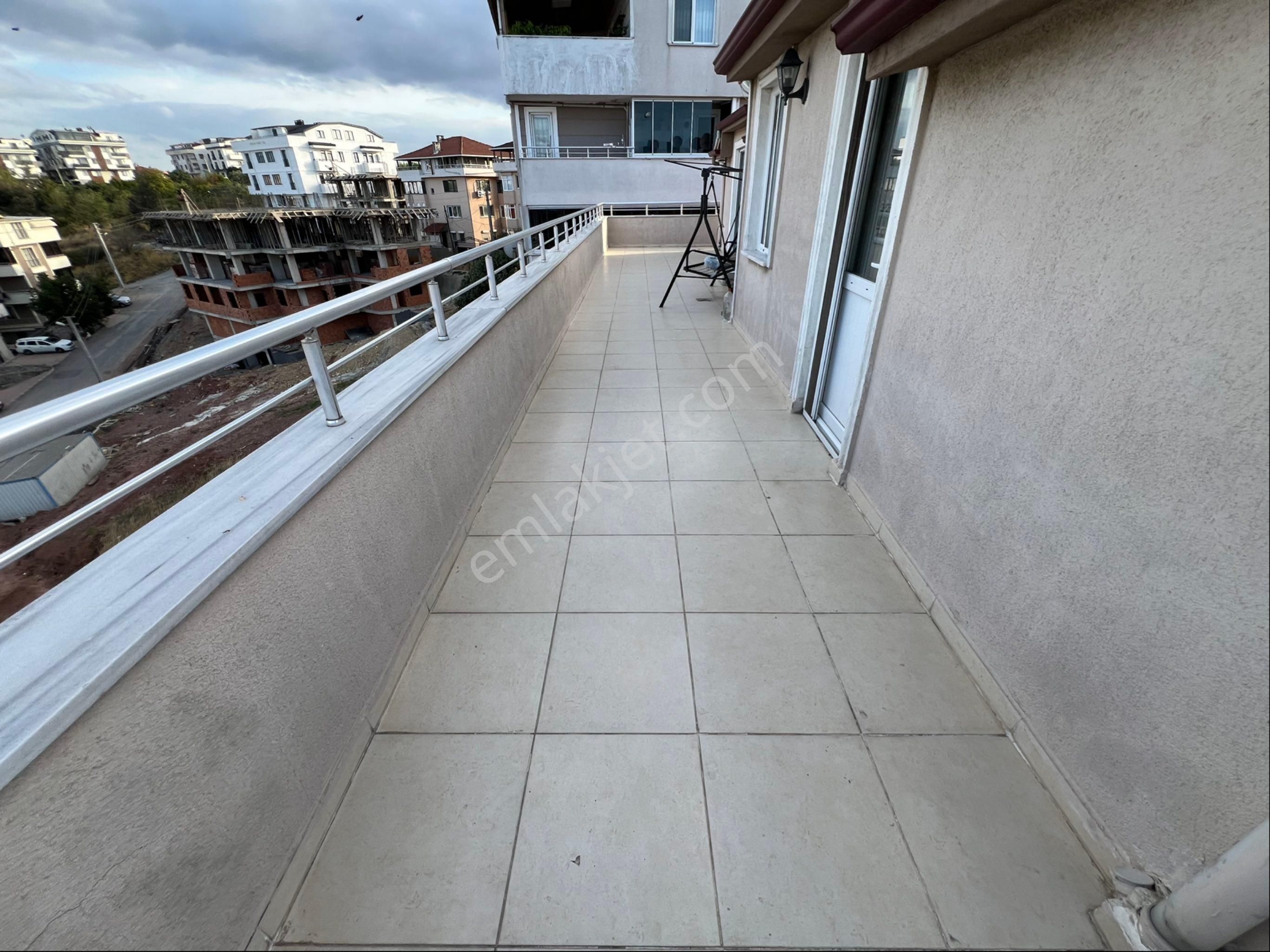 Vizyon Emlak'tan Bağlarbaşı Mh Geniş Teraslı 4+1 Dubleks Daire - Görsel 23