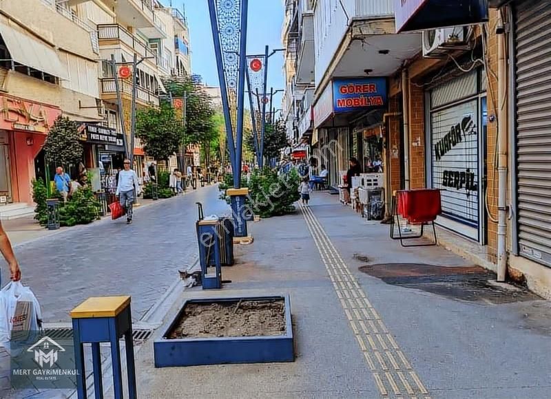 Lise Yolunda İşlek Noktada Satılık Dükkan - Görsel 11