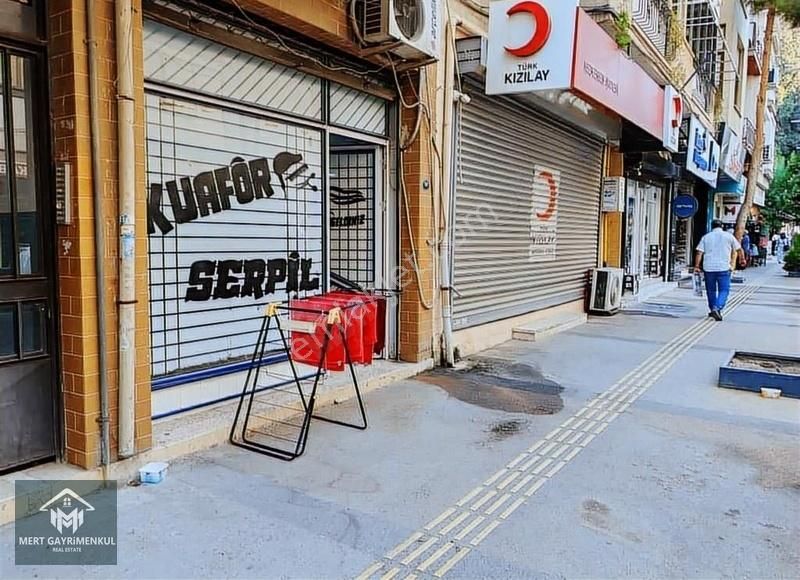 Lise Yolunda İşlek Noktada Satılık Dükkan - Görsel 21