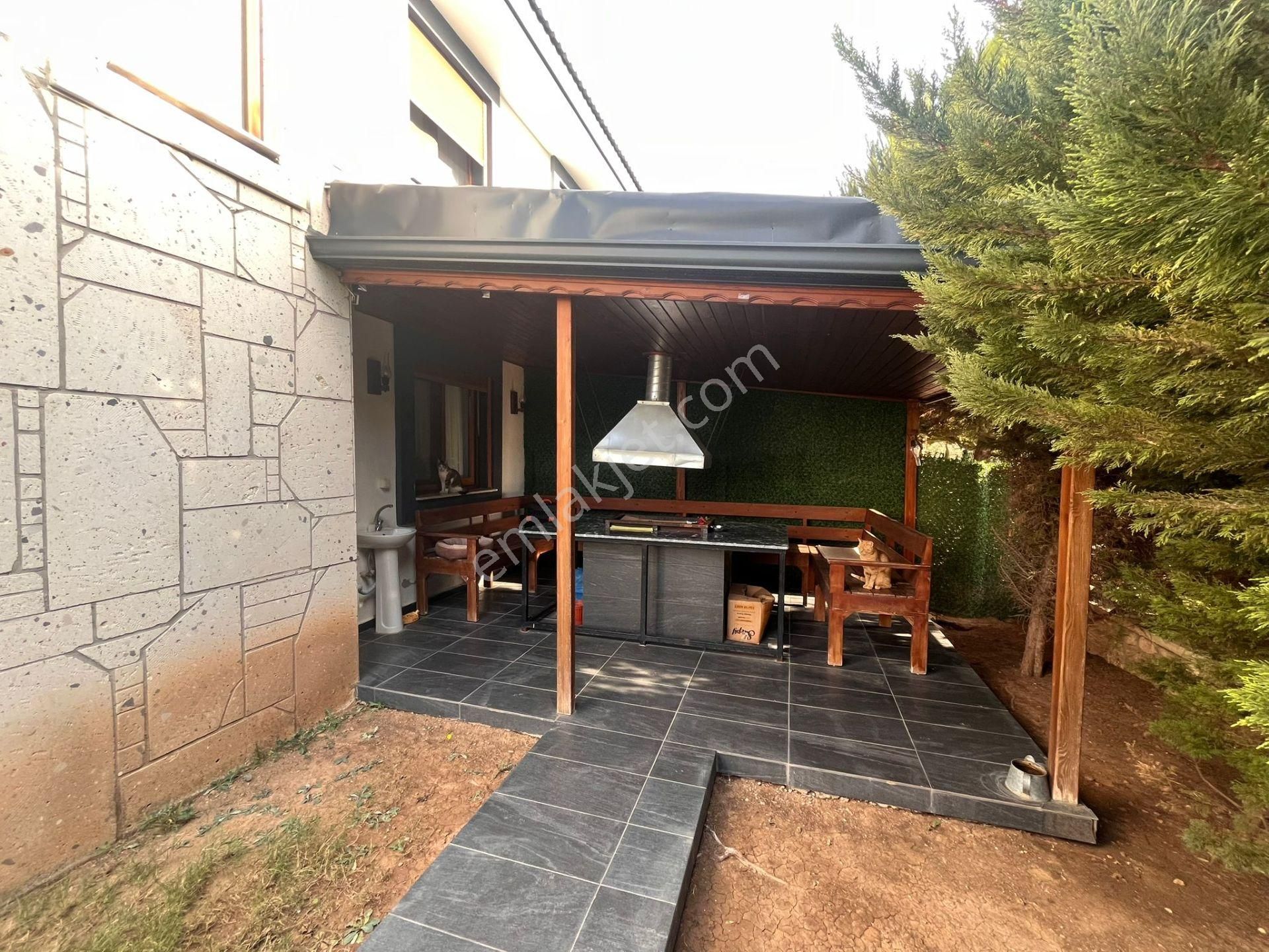 Seferihisar Cumhuriyette Havuzlu Sitede Geniş Bahçeli 3+1 Yazlık - Görsel 27