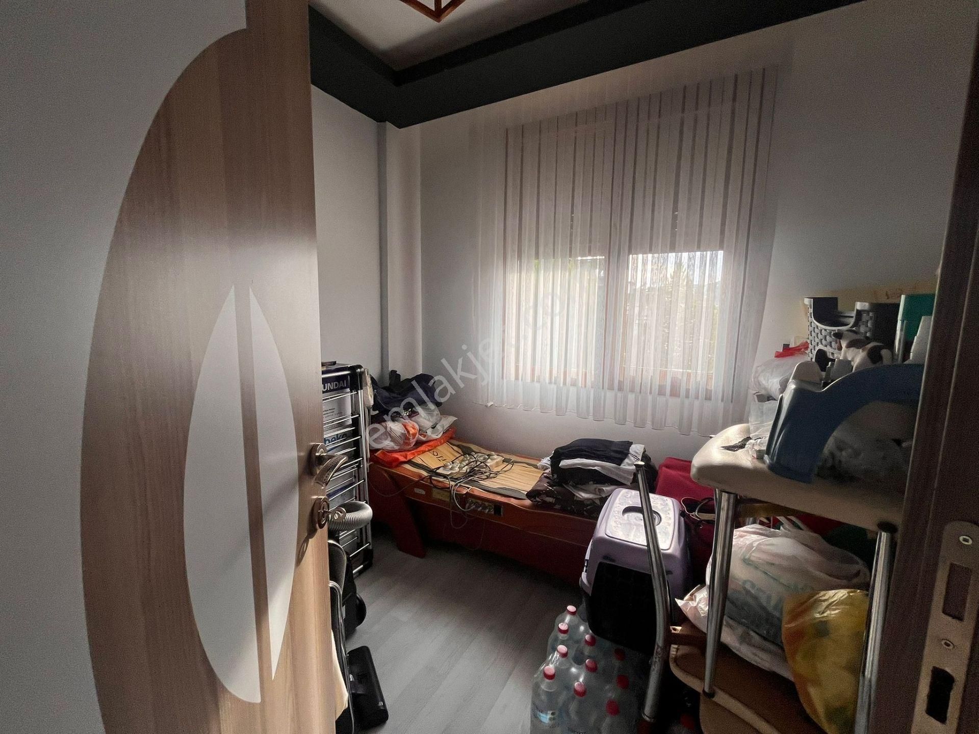 Seferihisar Cumhuriyette Havuzlu Sitede Geniş Bahçeli 3+1 Yazlık - Görsel 10