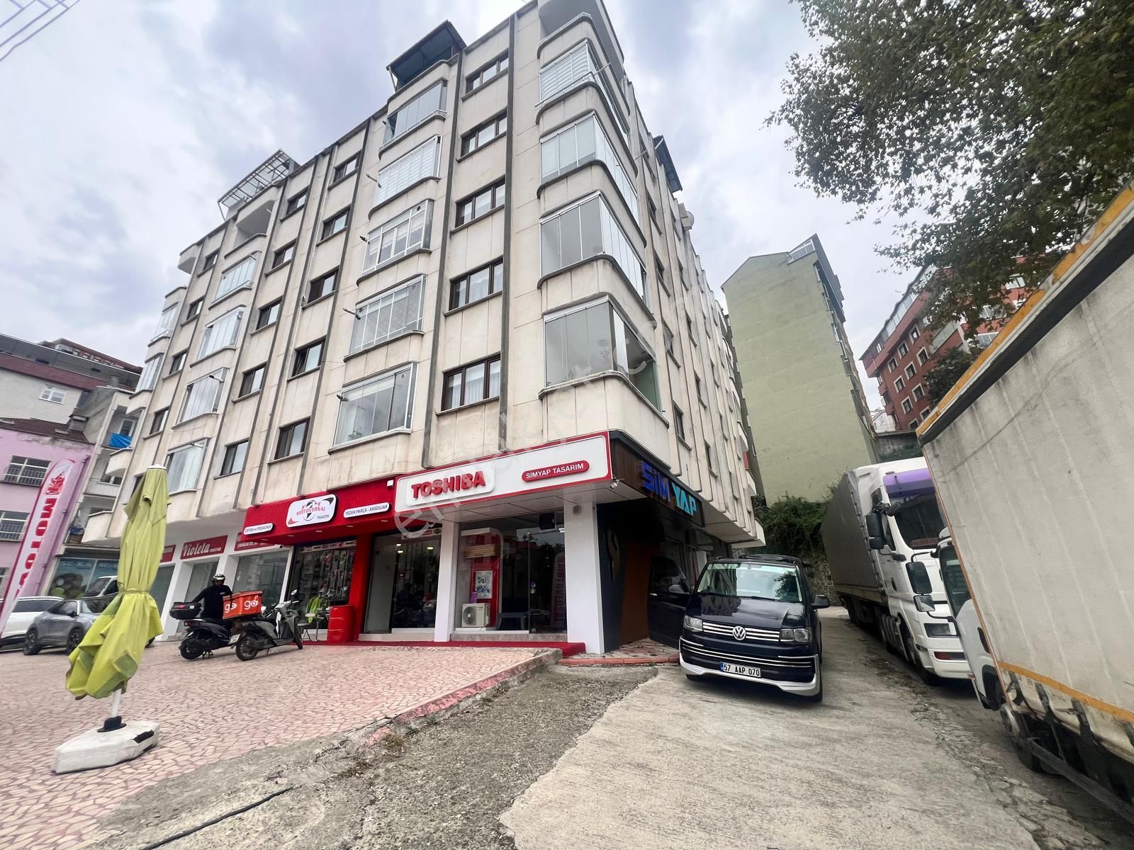 Ortahisar Aydınlıkevler'de 3+1 Satılık Daire