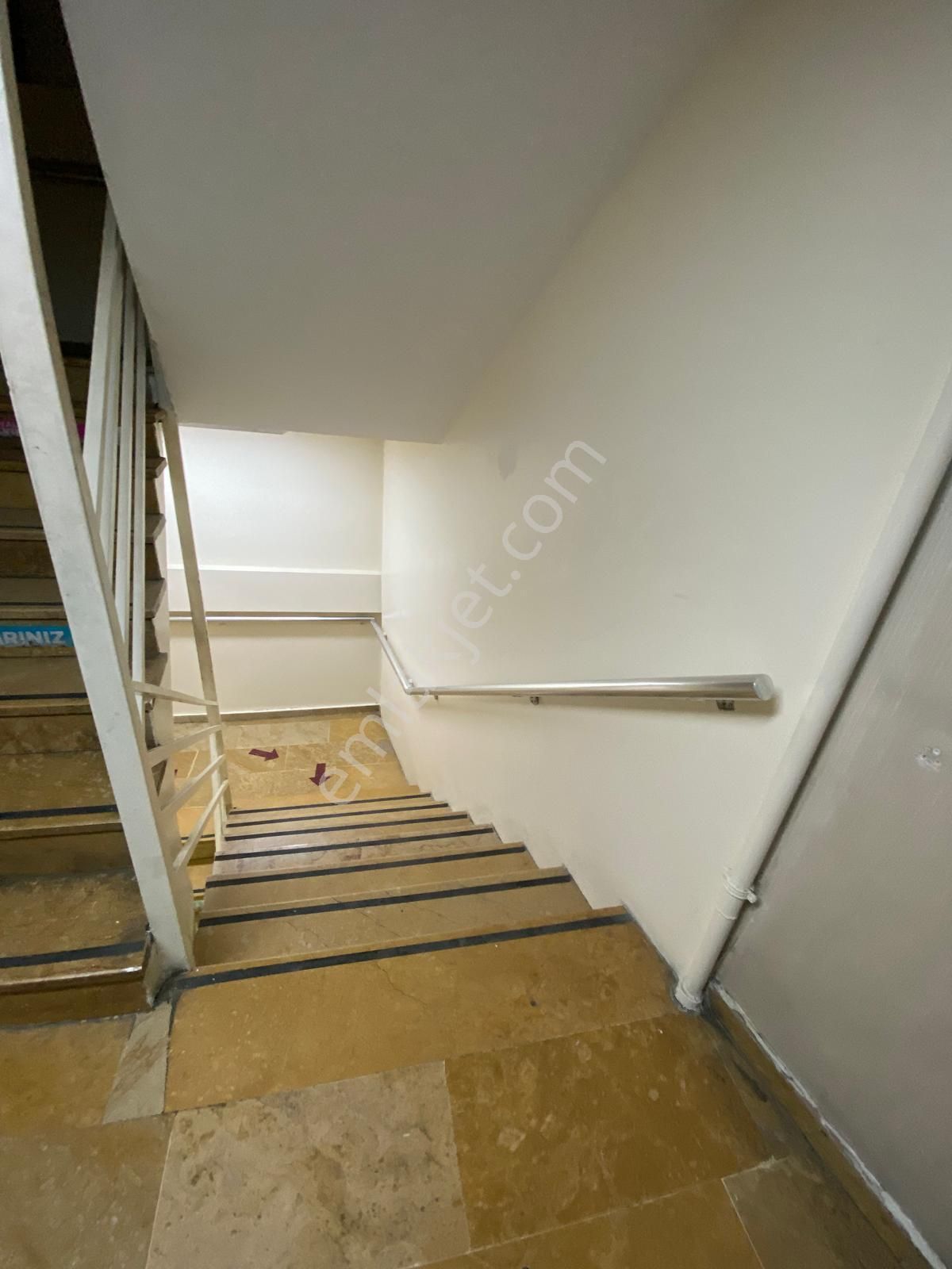 Gaziosmanpaşa Merkez Mahallesinde Her Kat 500m2 5 Katlı Binanın 4 Katı Kurumsal Kiralıktır - Görsel 12