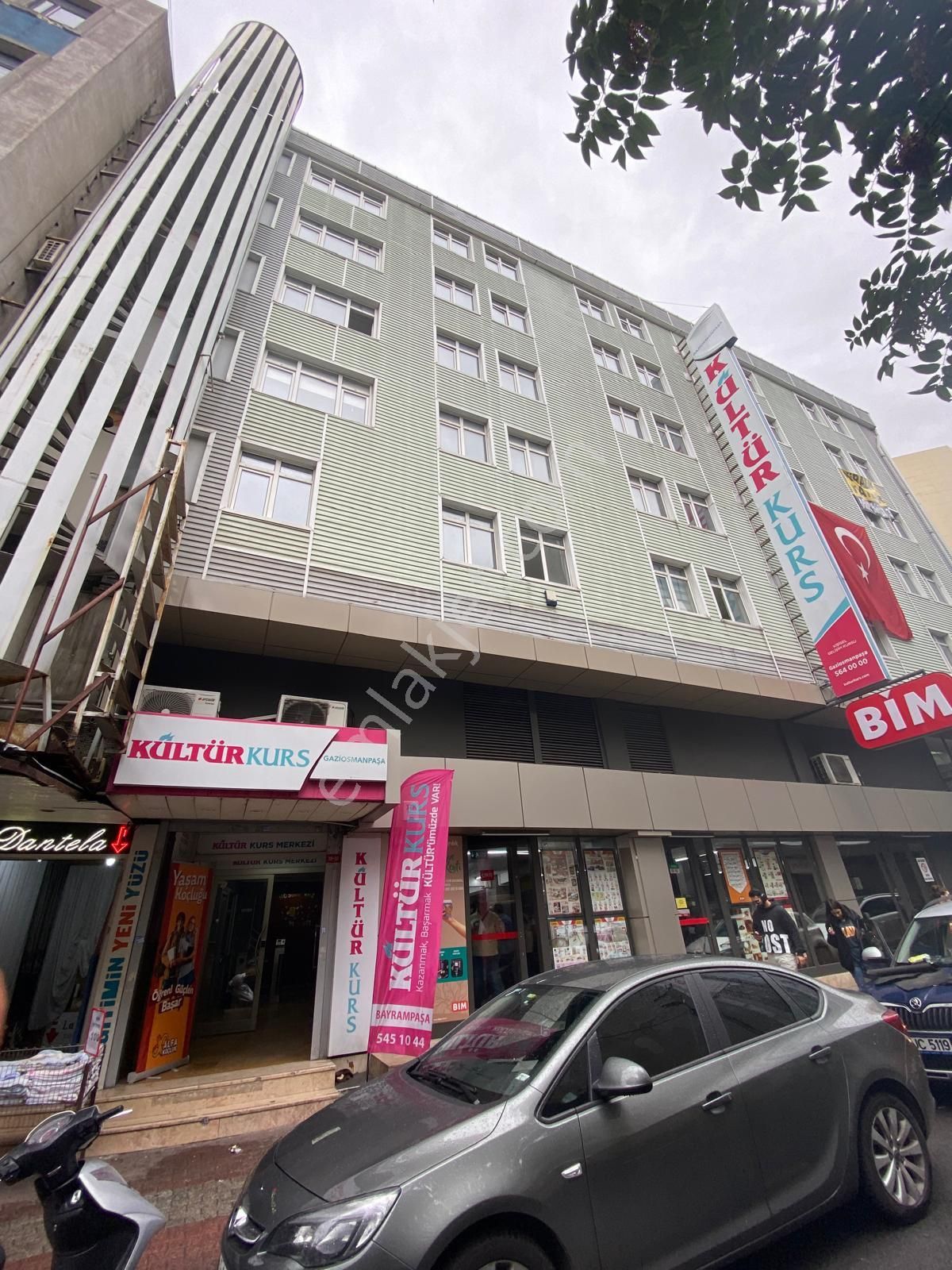 Gaziosmanpaşa Merkez Mahallesinde Her Kat 500m2 5 Katlı Binanın 4 Katı Kurumsal Kiralıktır