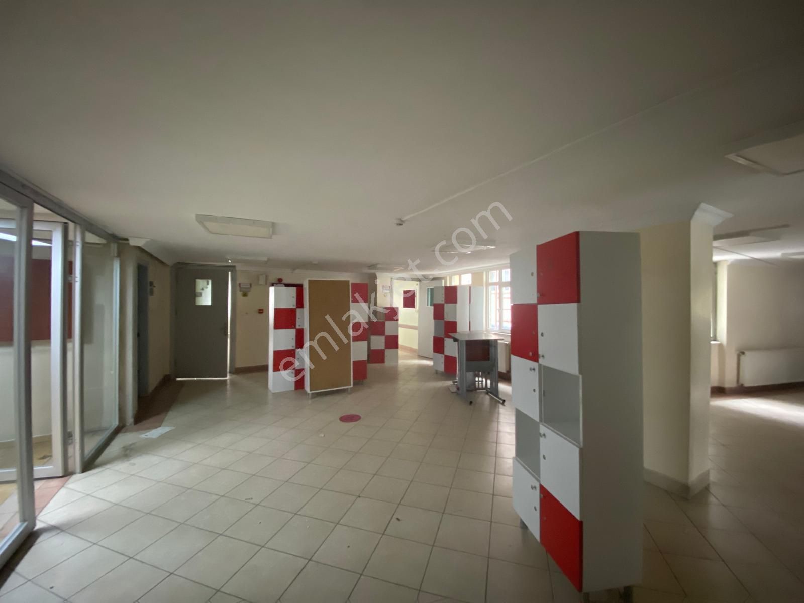 Gaziosmanpaşa Merkez Mahallesinde Her Kat 500m2 5 Katlı Binanın 4 Katı Kurumsal Kiralıktır - Görsel 25