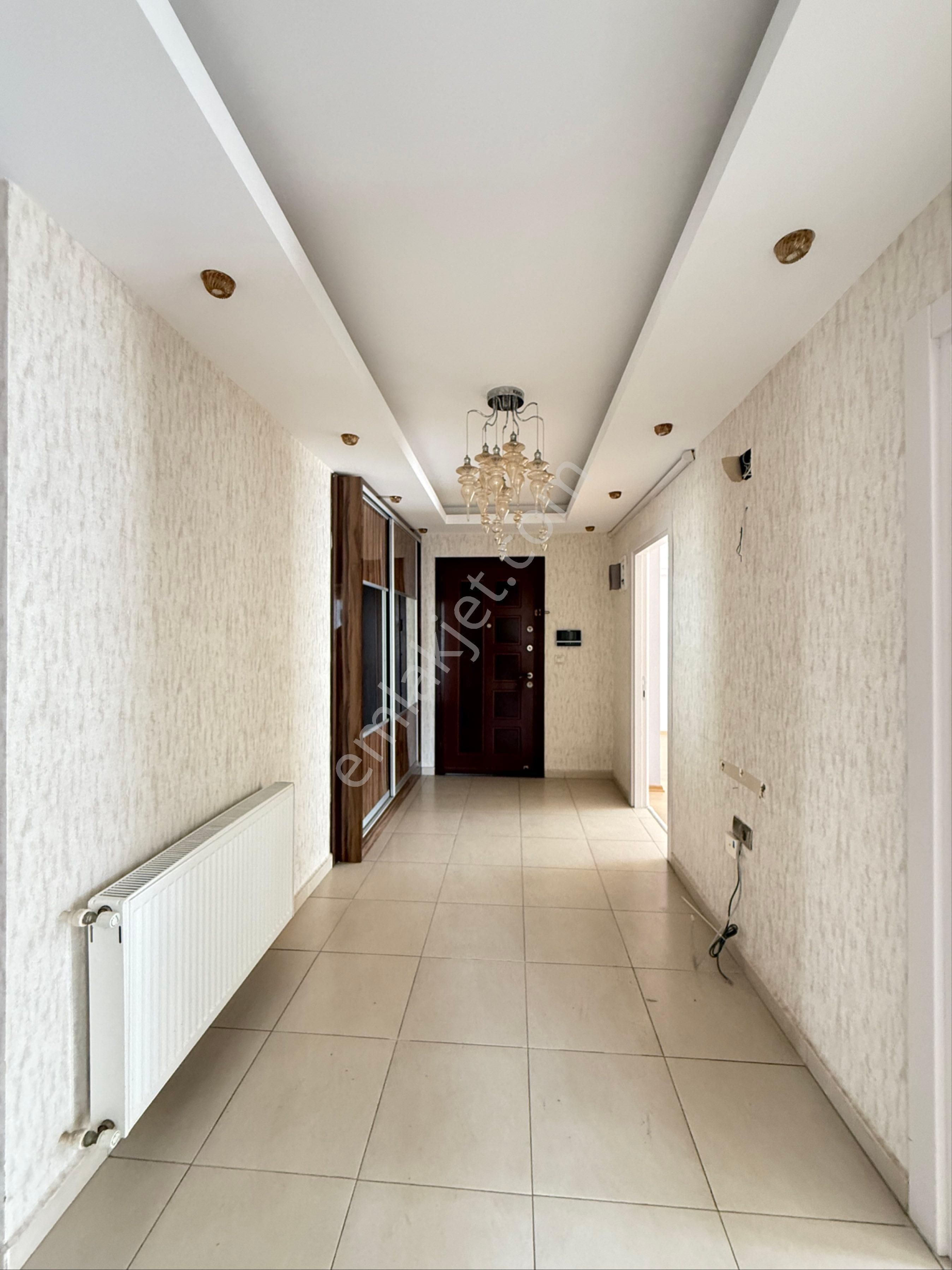 Remint’den Yurt Mahallesinde Gebiş 4+1 Kapalı Mutfak Çift Banyo Direk Hasarsız Satılık Daire Kaçmaz - Görsel 11