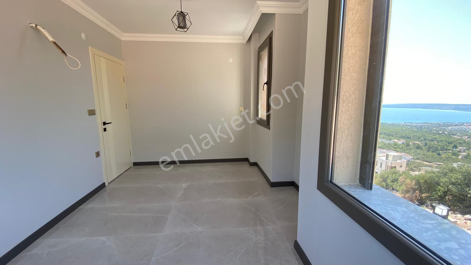 Didim Akbükte Hakim Tepede Full Manzaralı Lüks Villa - Görsel 31