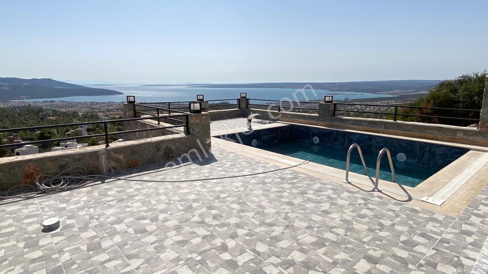 Didim Akbükte Hakim Tepede Full Manzaralı Lüks Villa - Görsel 9