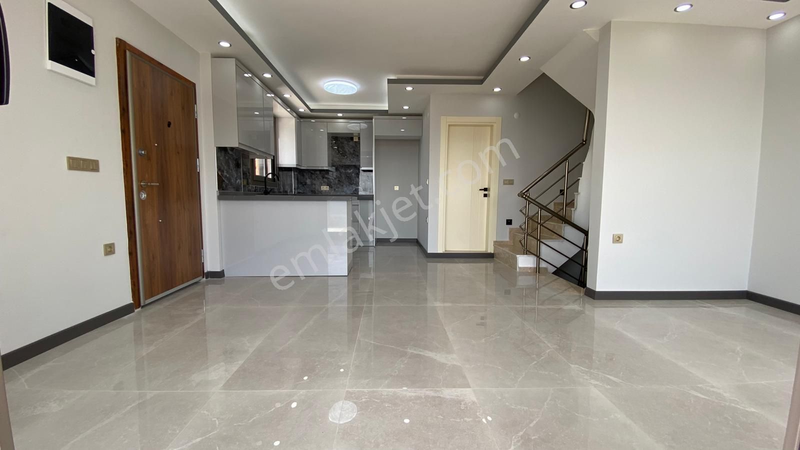Didim Akbükte Hakim Tepede Full Manzaralı Lüks Villa - Görsel 18