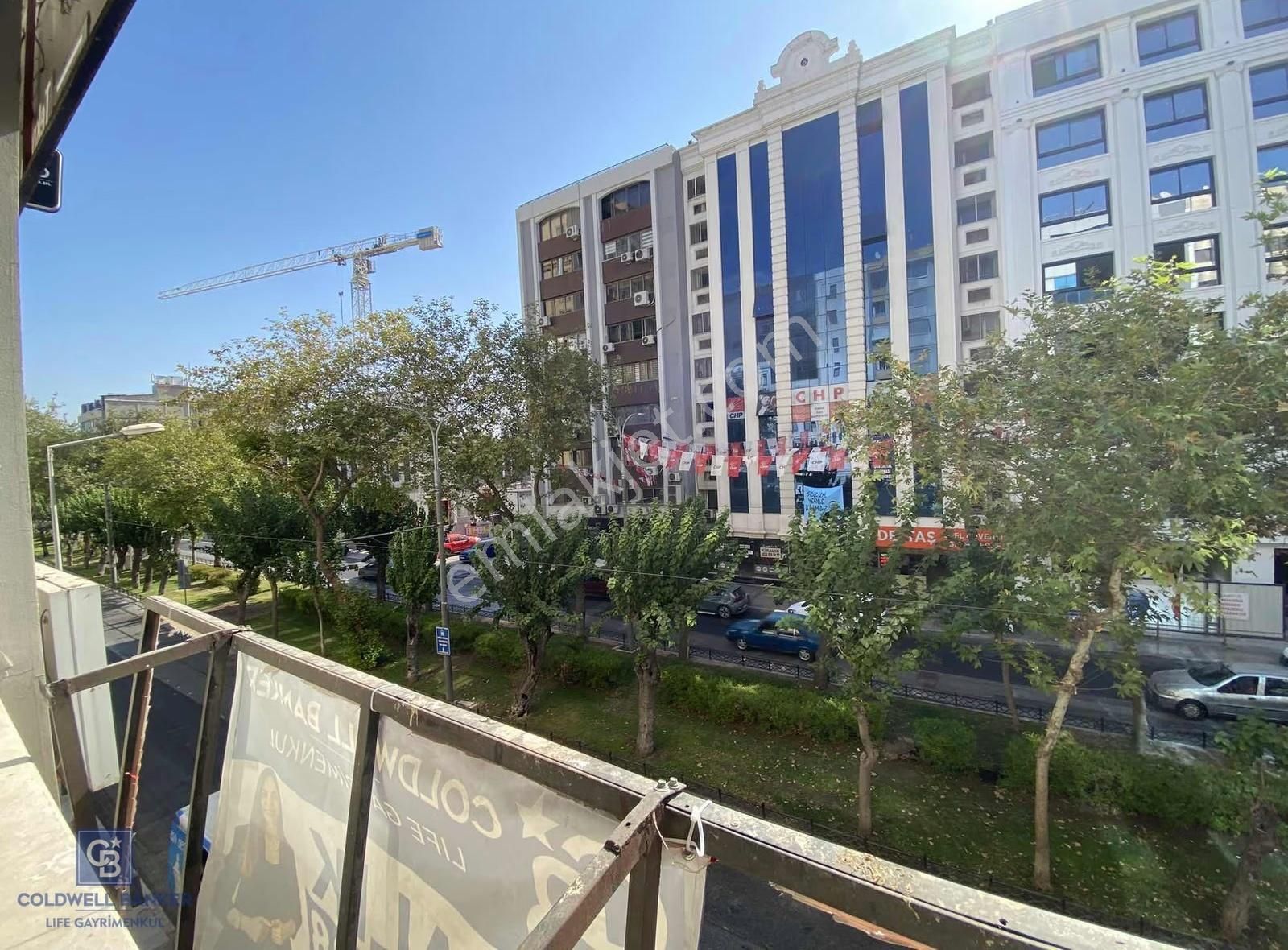 Şair Eşref Bulvarı Üzerinde Tabela Değeri Yüksek Kiralık Daire - Görsel 8