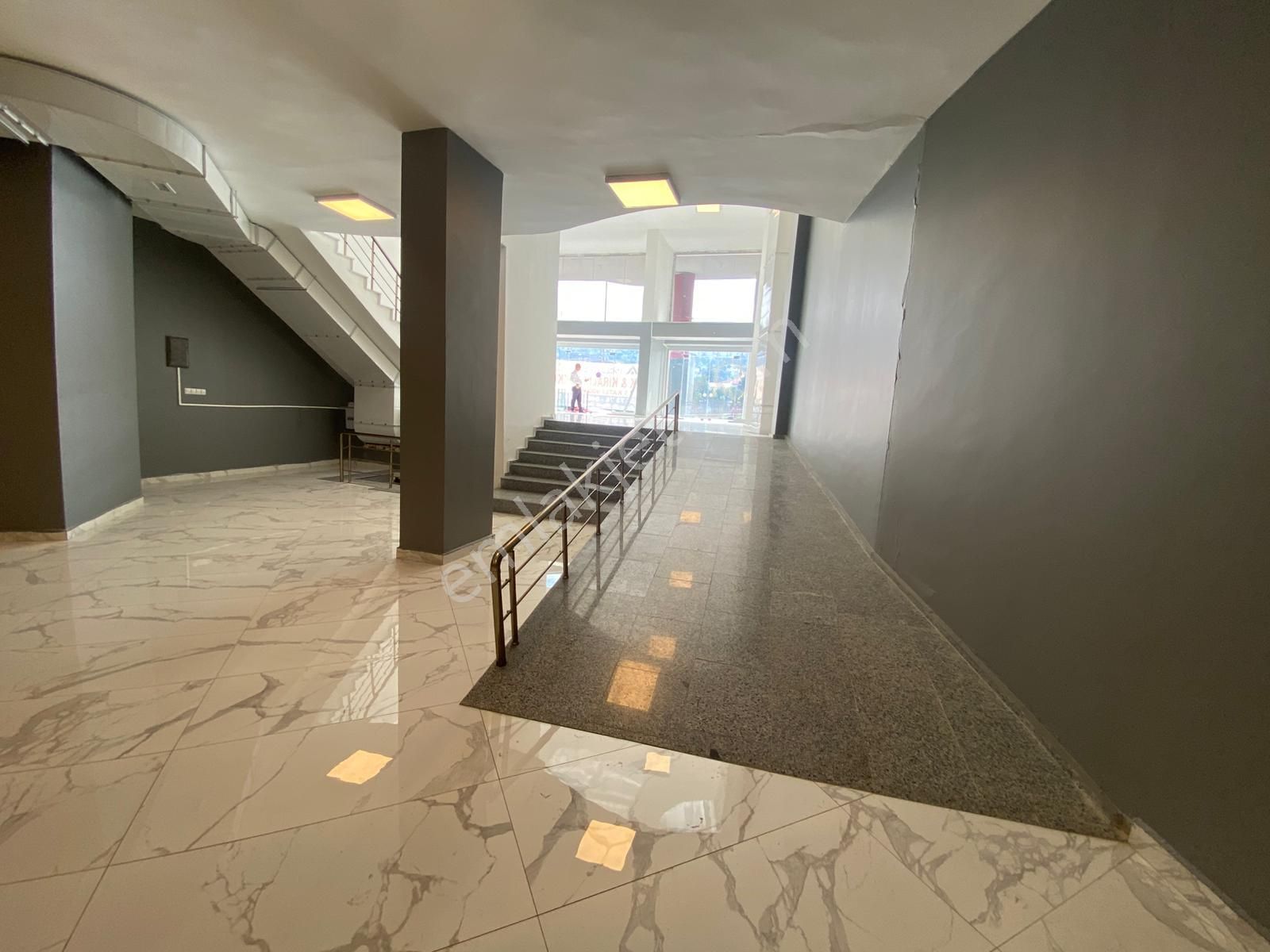 Trabzon'da Kiralık Dükkan - Görsel 26