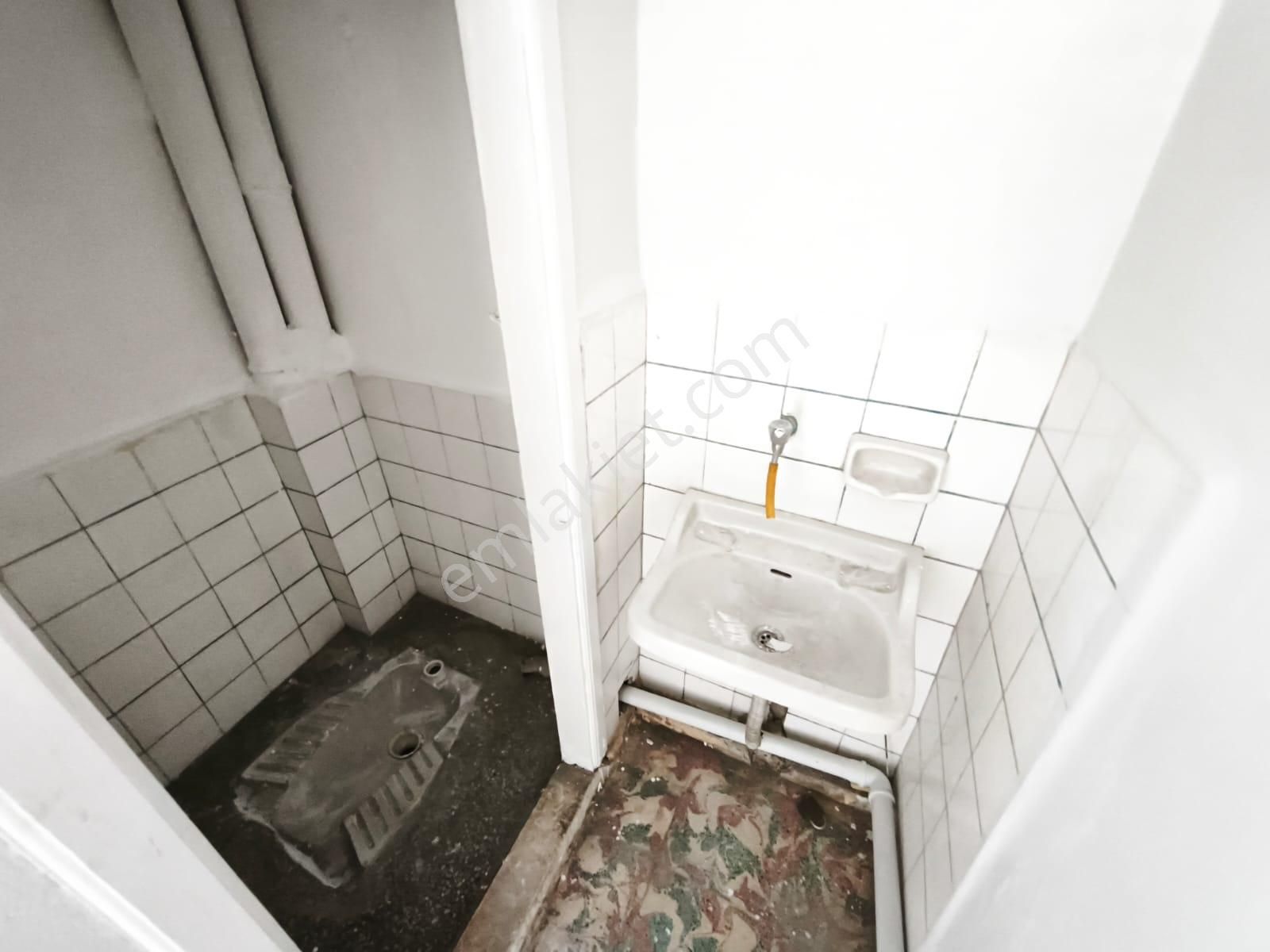 Esse My Home Dan Eski Askerlik Şubesi Karşısı 3 Katlı Mustakil Ev - Görsel 23