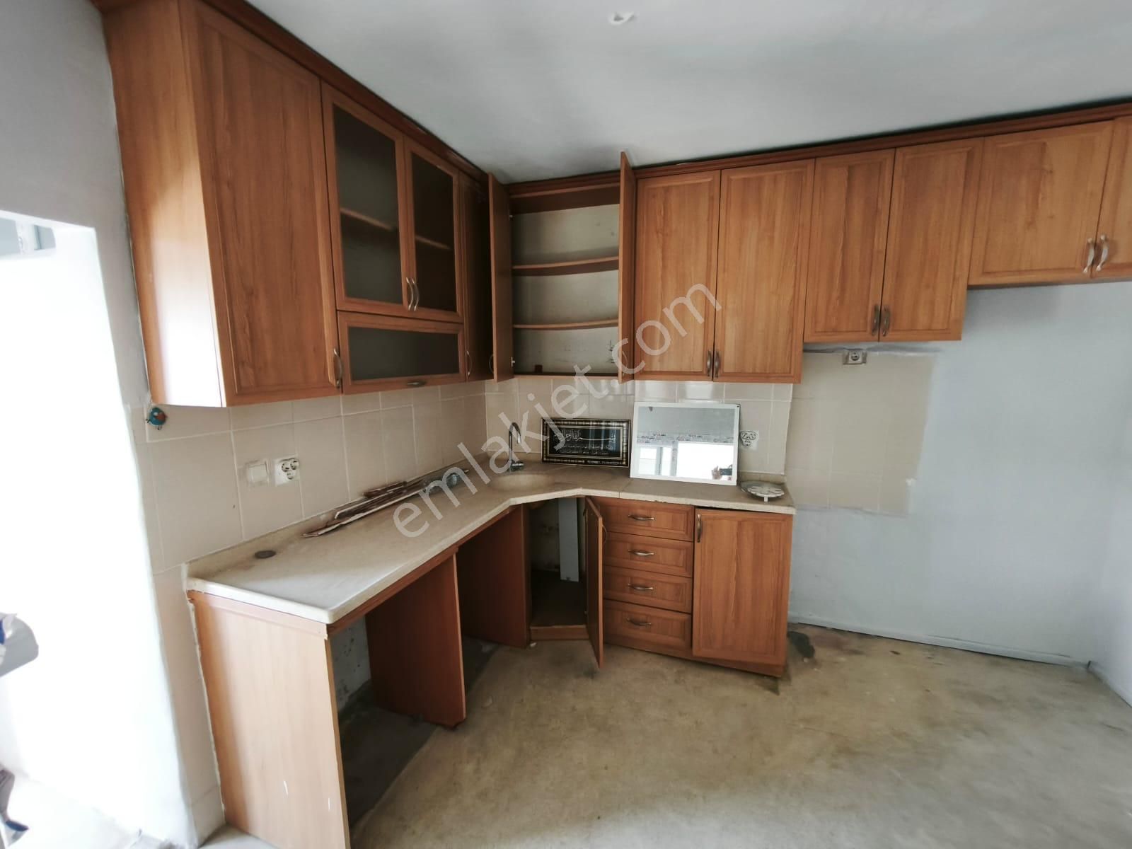 Esse My Home Dan Eski Askerlik Şubesi Karşısı 3 Katlı Mustakil Ev - Görsel 3