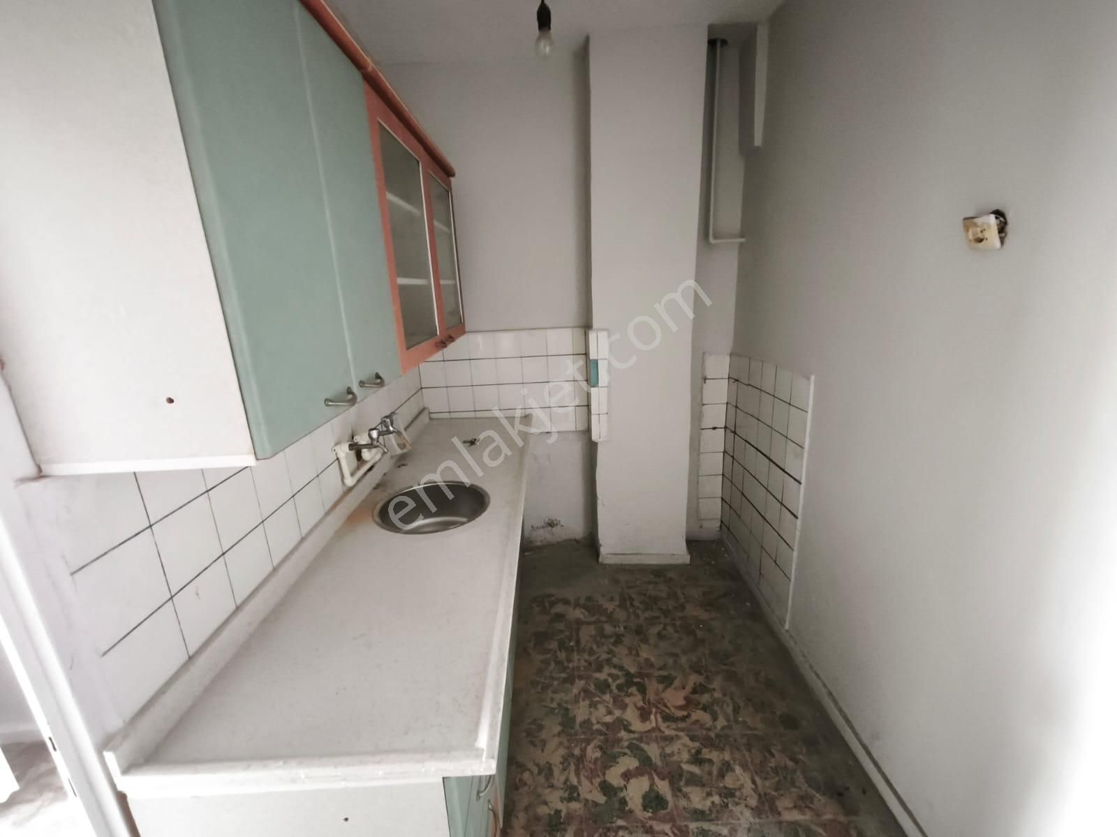Esse My Home Dan Eski Askerlik Şubesi Karşısı 3 Katlı Mustakil Ev - Görsel 24